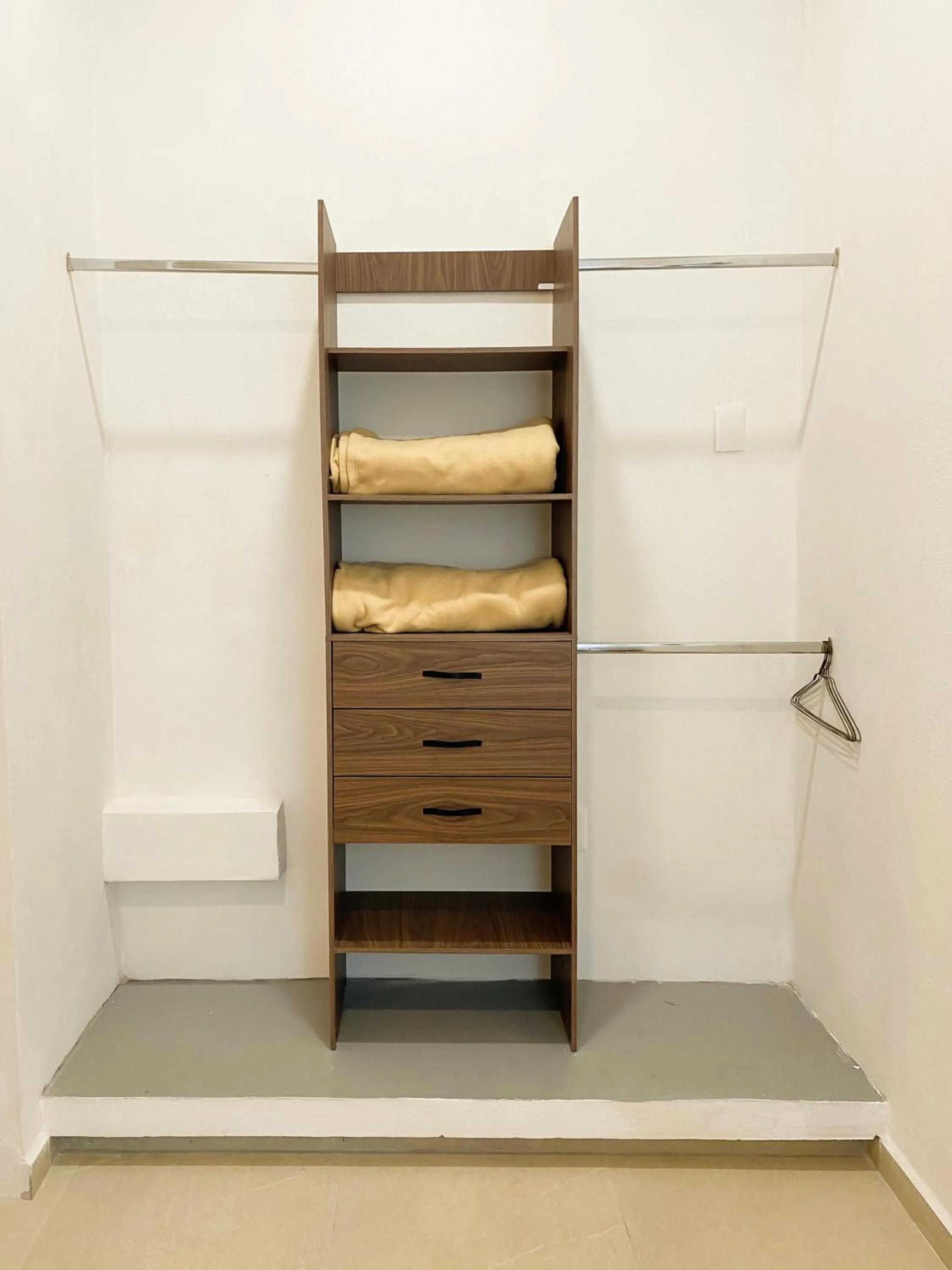 wardrobe in Itare Beach House