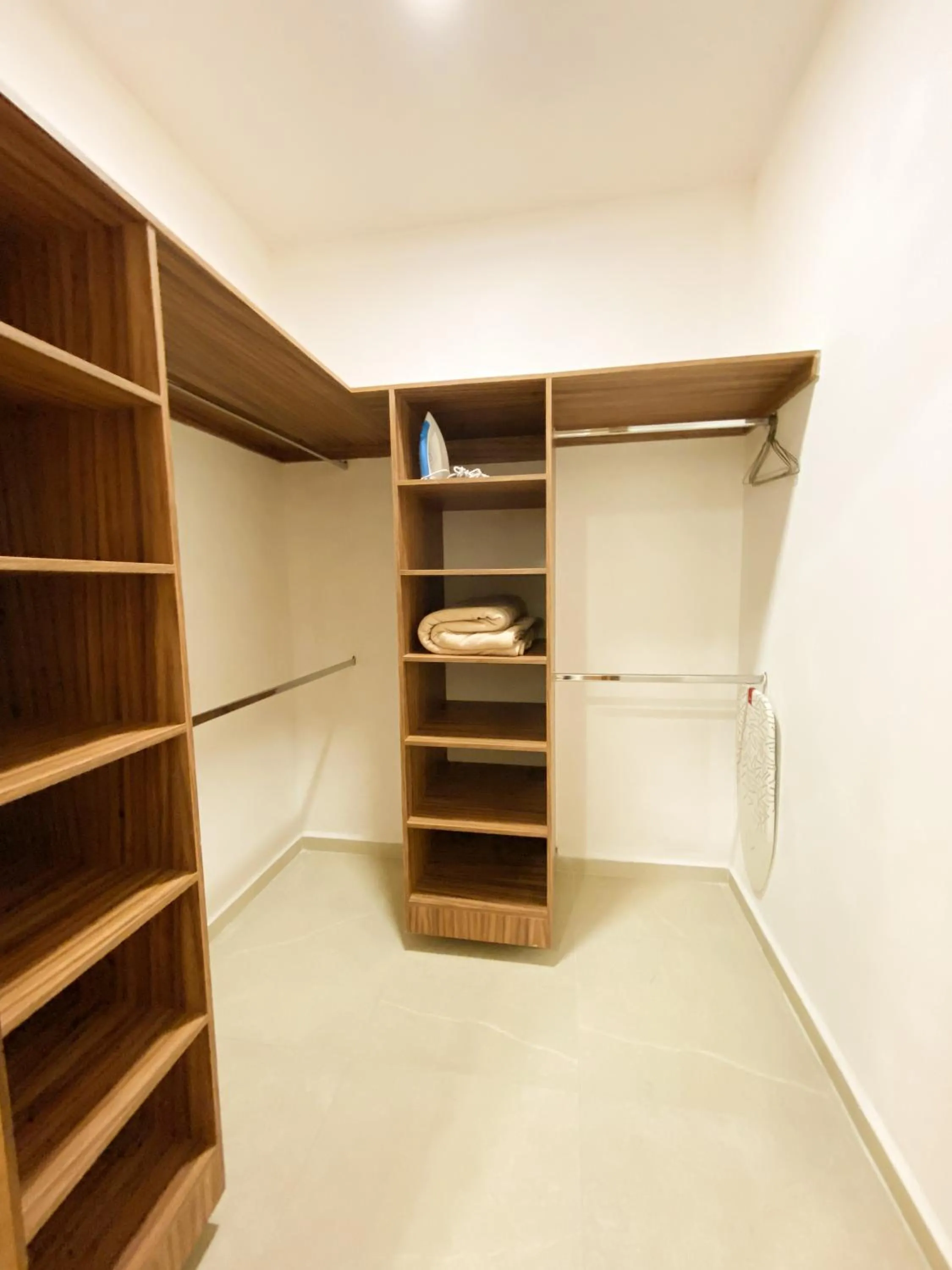 wardrobe in Itare Beach House