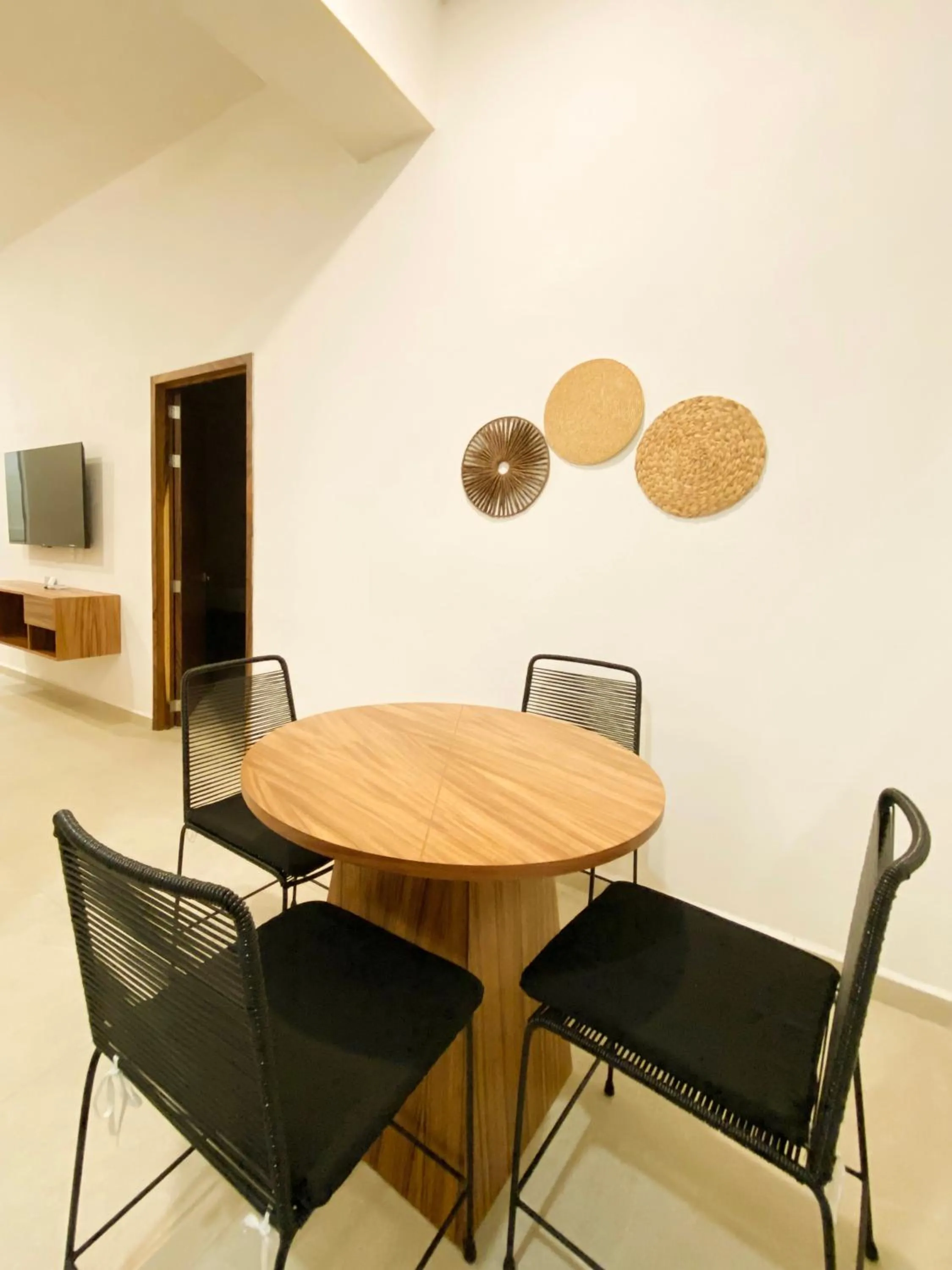 Dining area in Itare Beach House