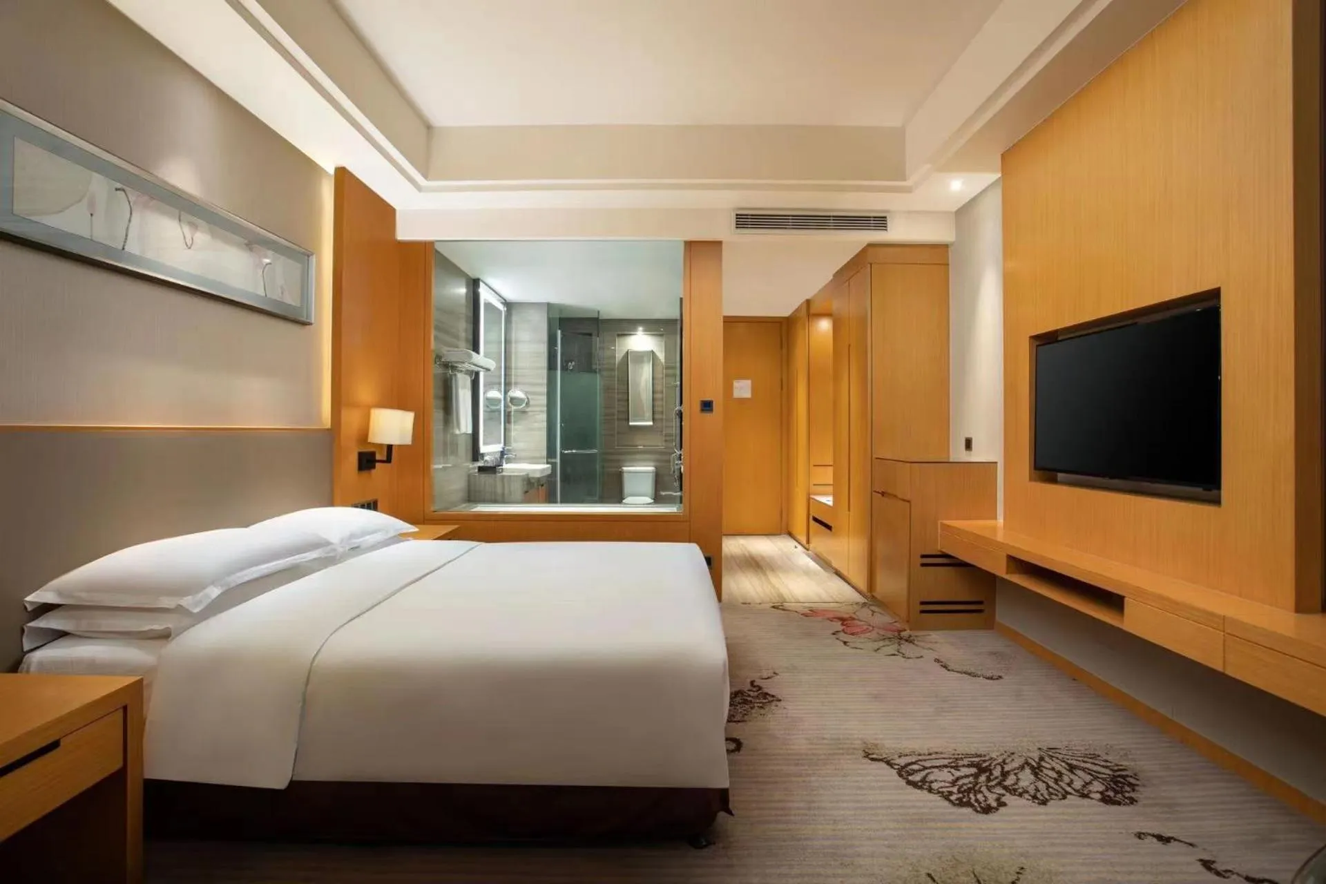 Bed in Wyndham Shanghai Nanxiang