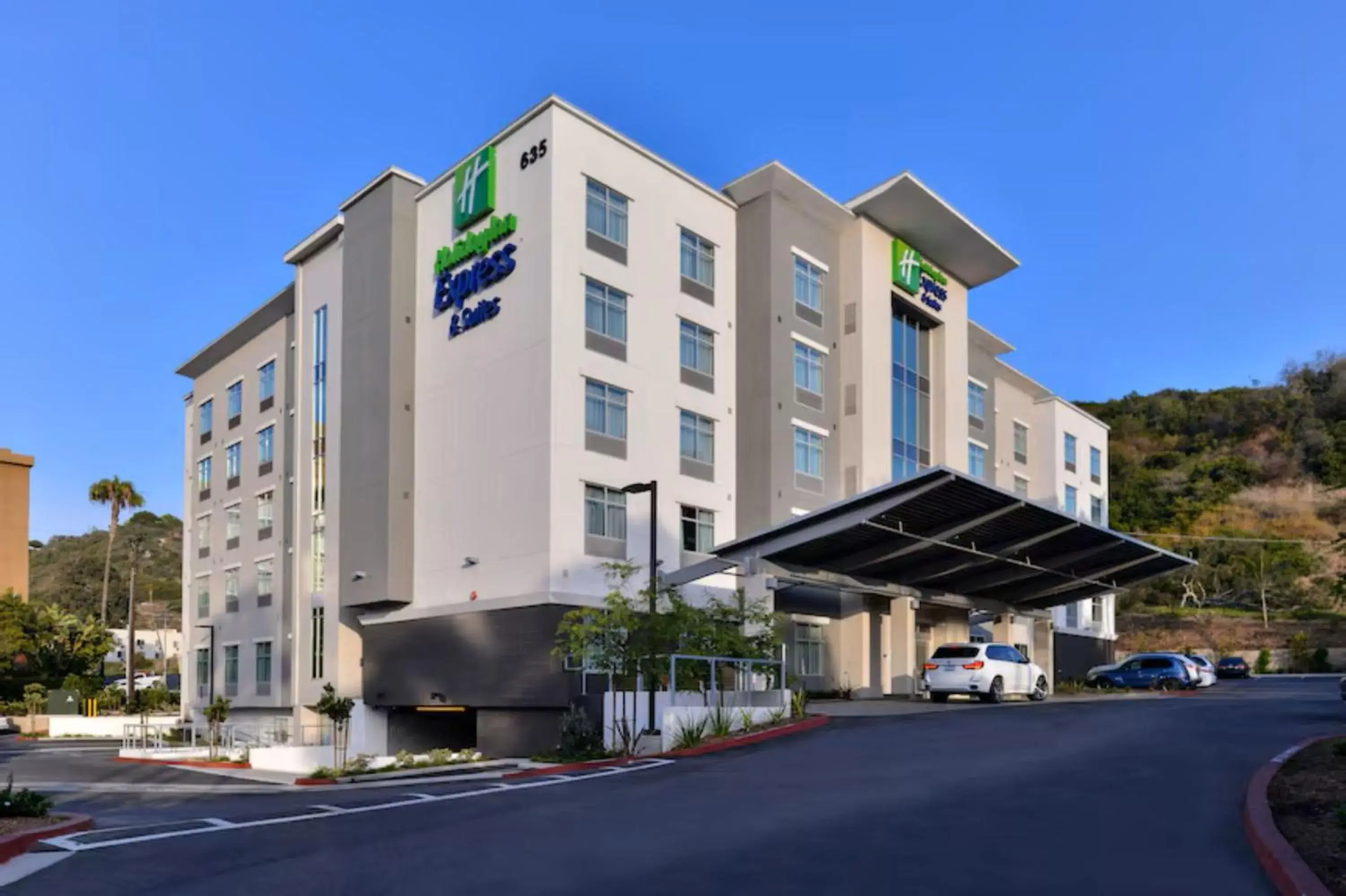 Property building in Holiday Inn Express & Suites San Diego - Mission Valley by IHG Property building in Holiday Inn Express & Suites San Diego - Mission Valley by IHG