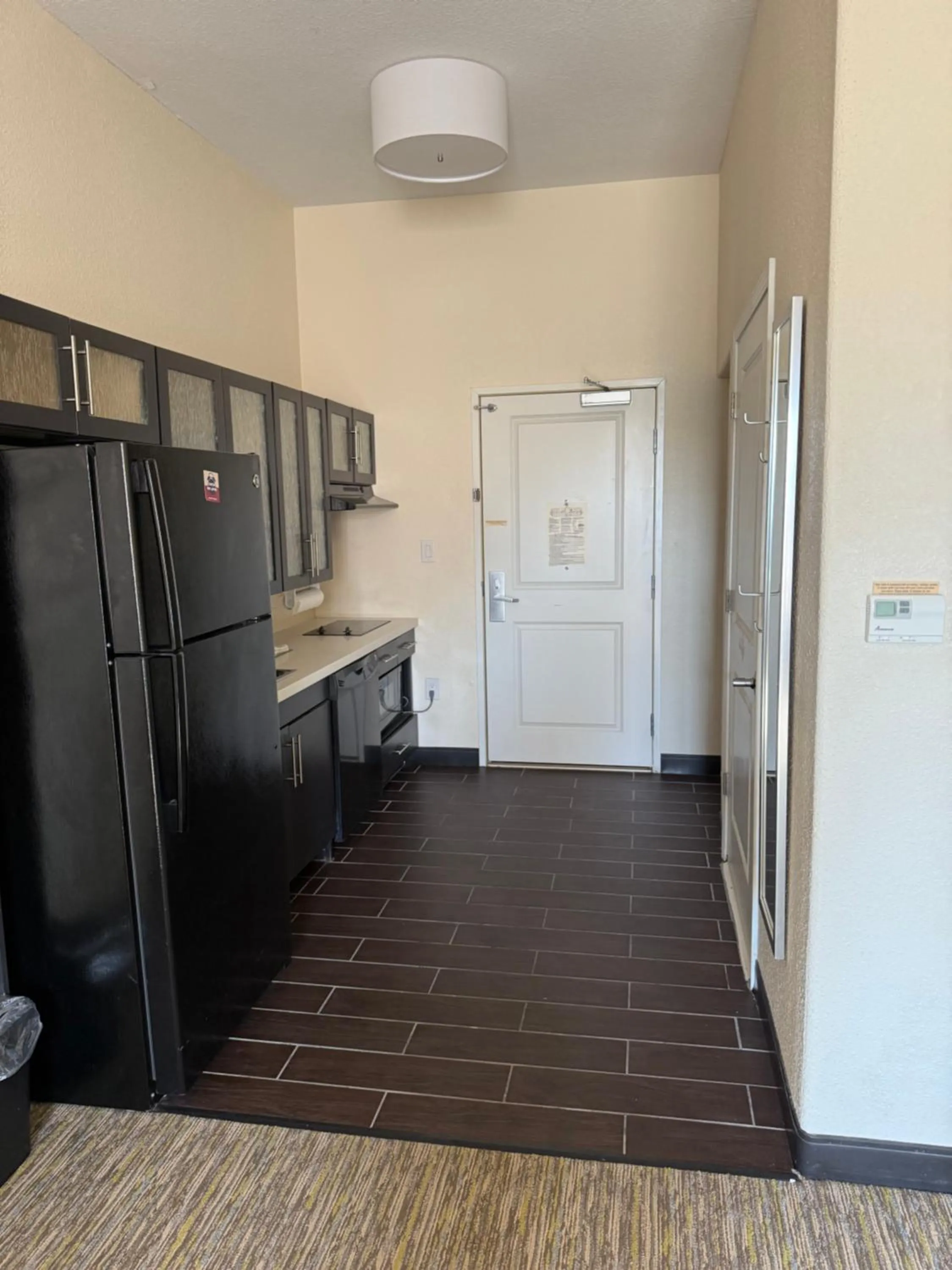 Kitchen or kitchenette in Candlewood Suites Cotulla by IHG