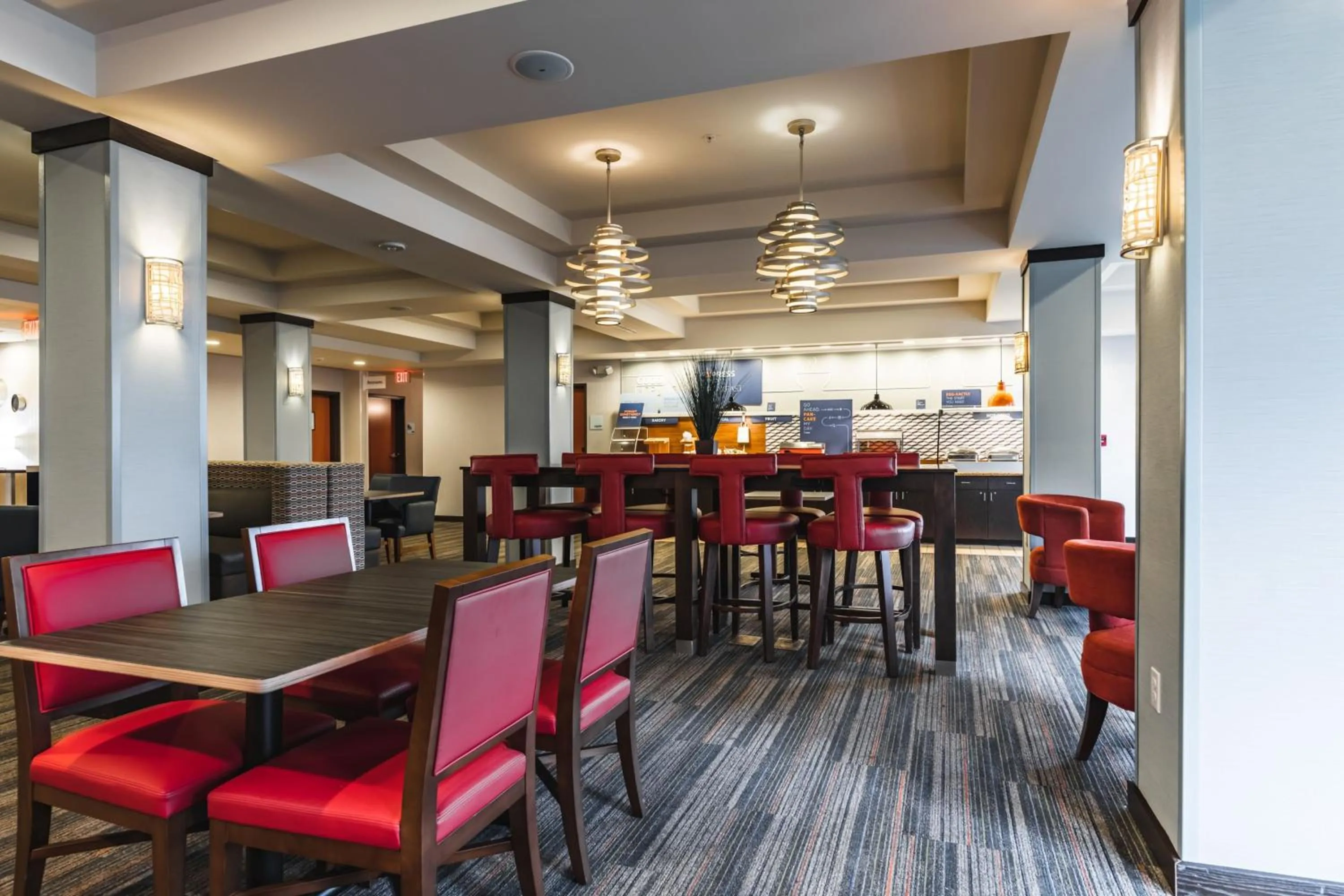 Breakfast in Holiday Inn Express & Suites New Martinsville by IHG