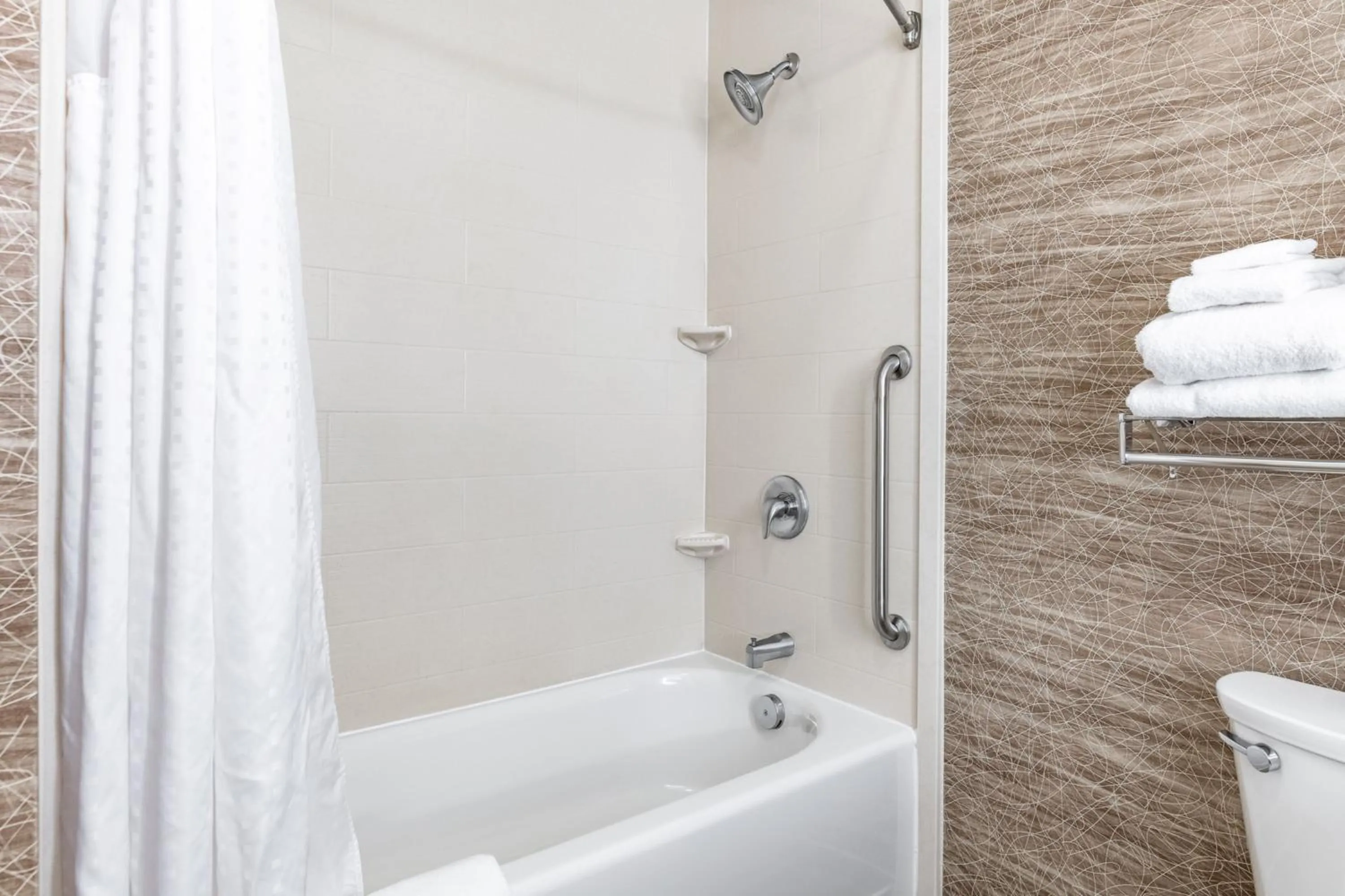 Bathroom in Holiday Inn Express & Suites New Martinsville by IHG