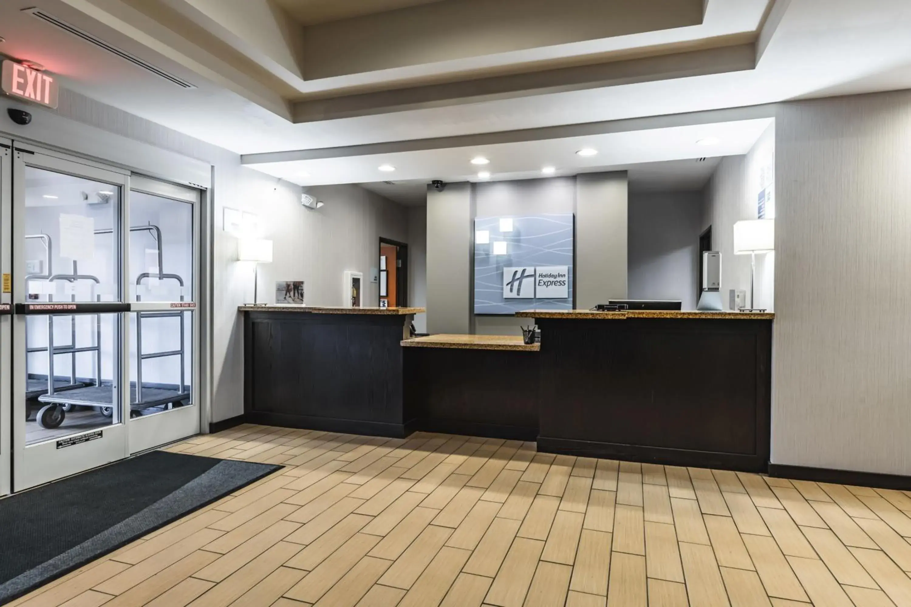 Property building in Holiday Inn Express & Suites New Martinsville by IHG Property building in Holiday Inn Express & Suites New Martinsville by IHG
