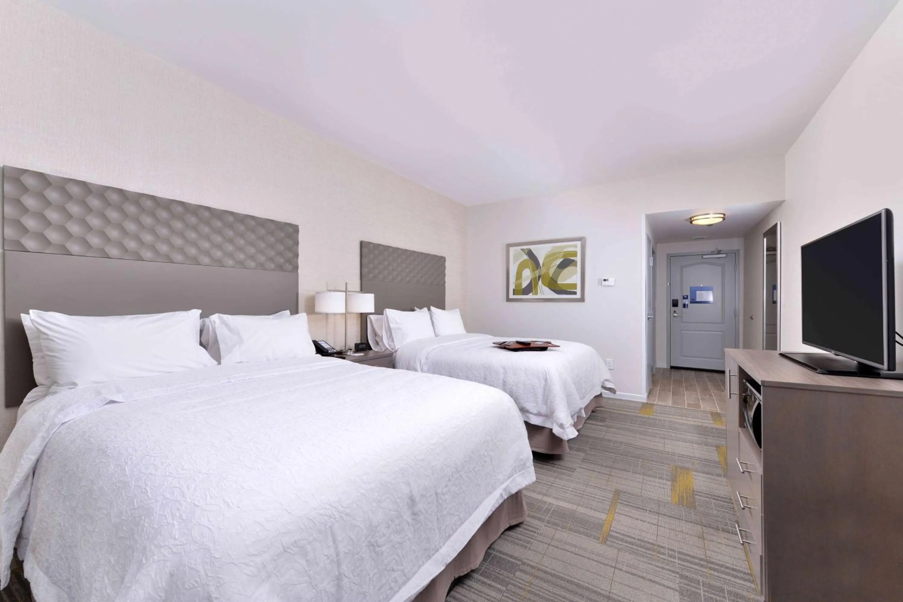 Bed in Hampton Inn & Suites Shelby, North Carolina