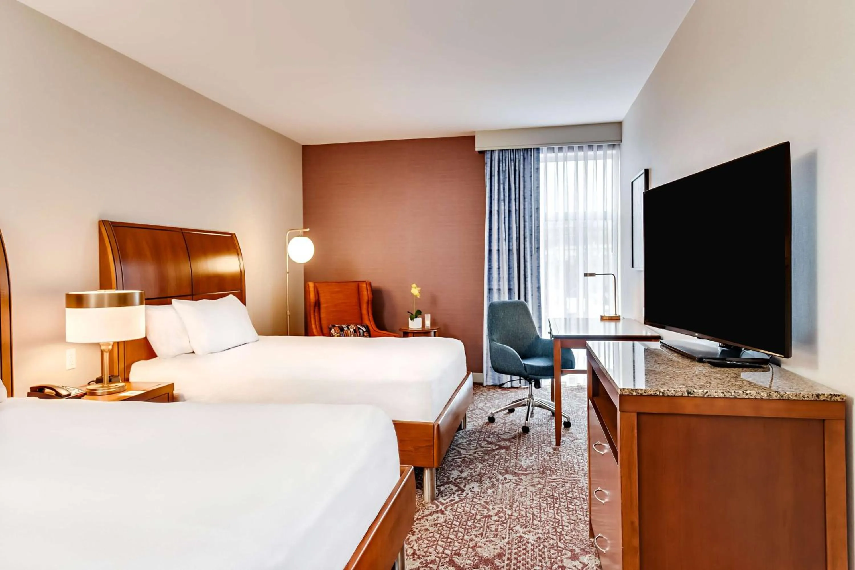 Bedroom, Bed in Hilton Garden Inn Alexandria Old Town National Harbor