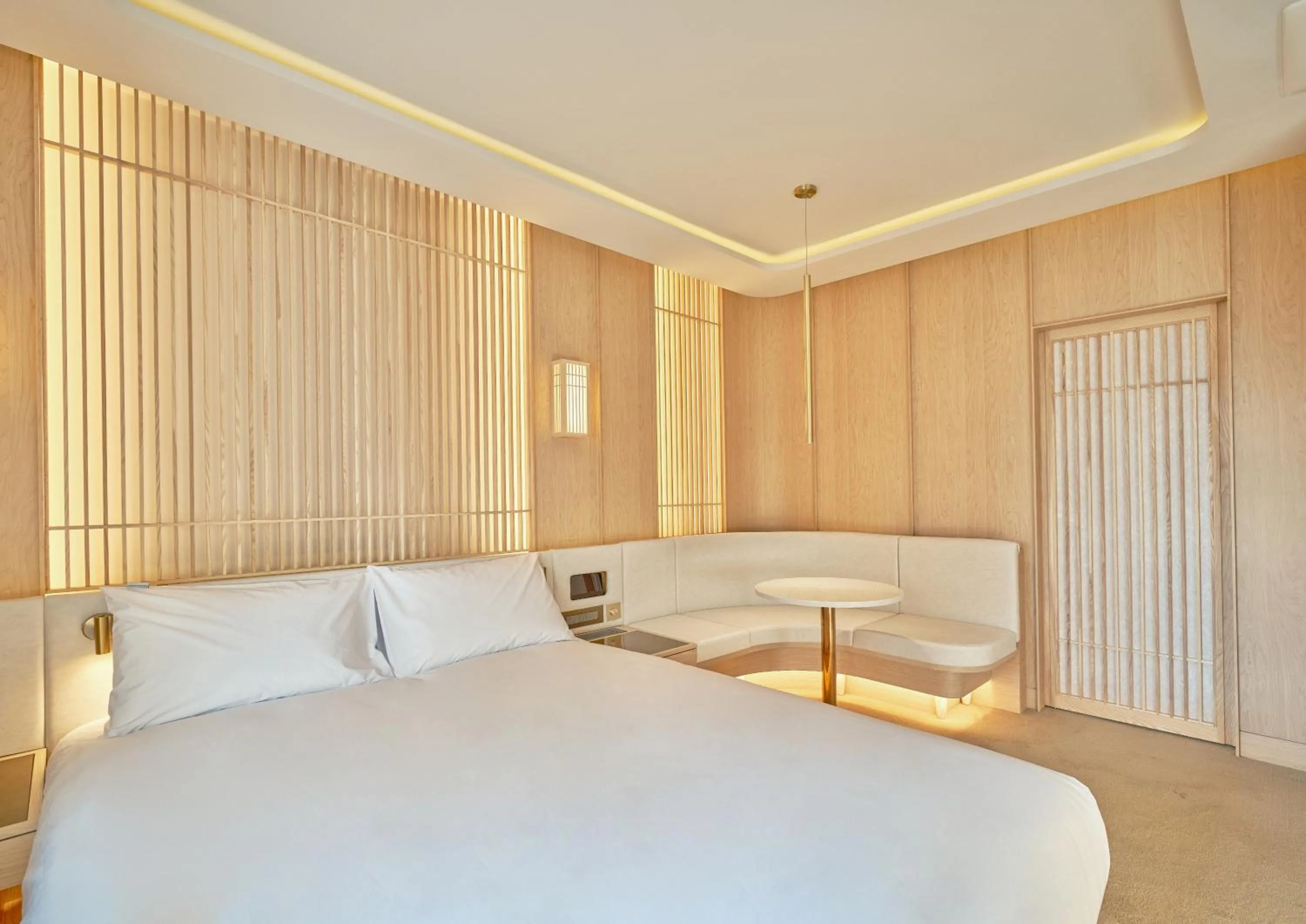 Bed in UH Continental CenterPoint