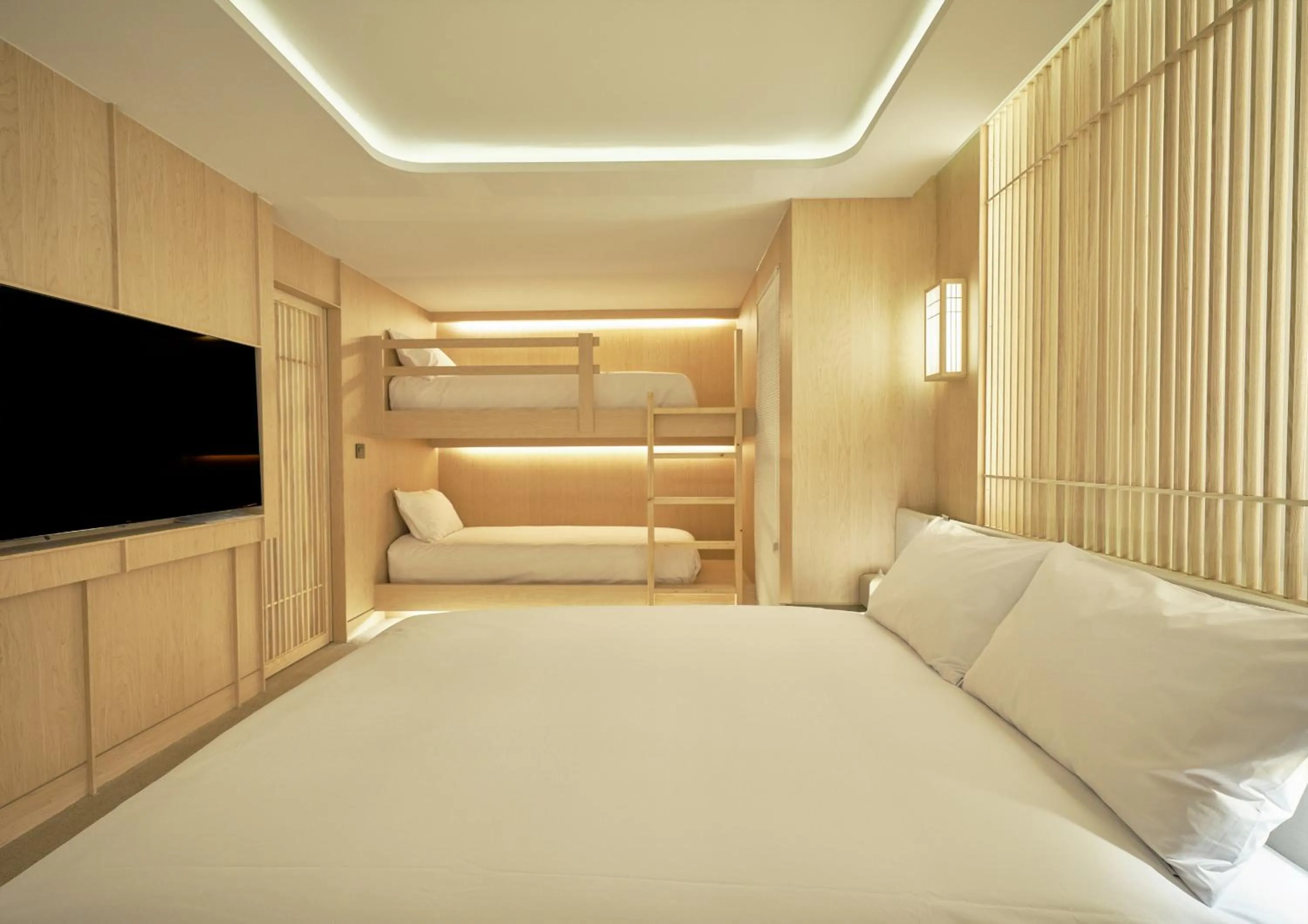 Bed in UH Continental CenterPoint