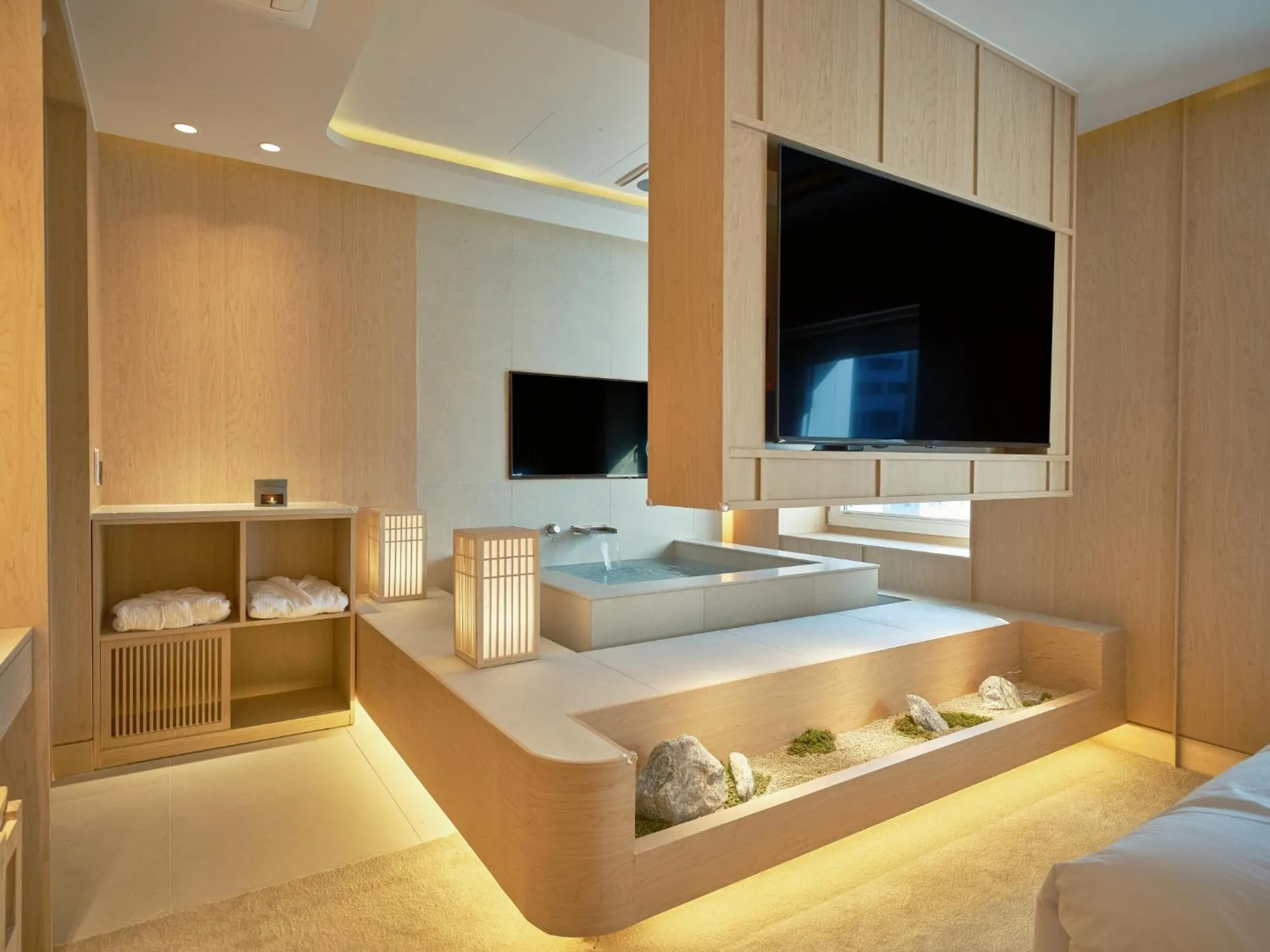 TV and multimedia, Bed in UH Continental CenterPoint