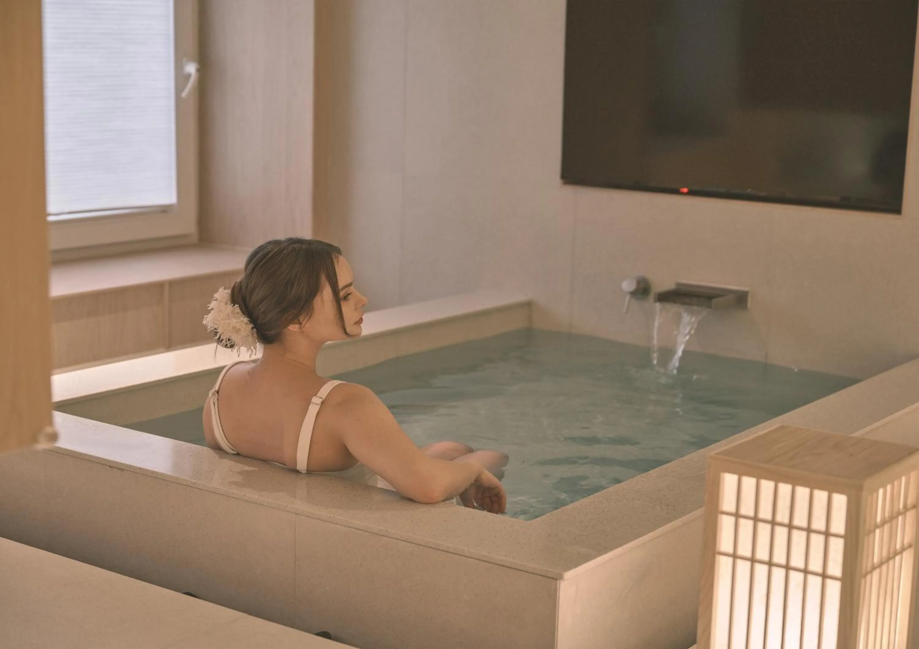 Hot Tub in UH Continental CenterPoint