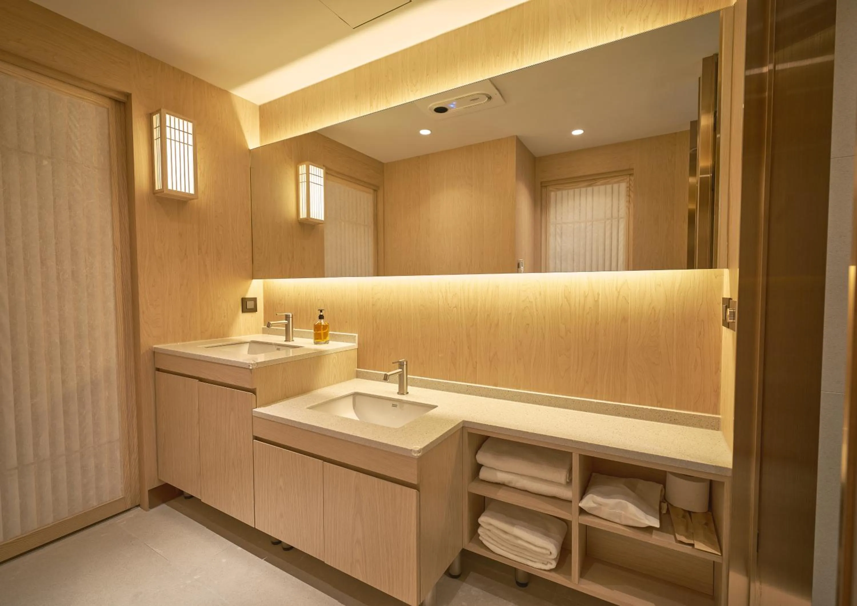 Toilet in UH Continental CenterPoint