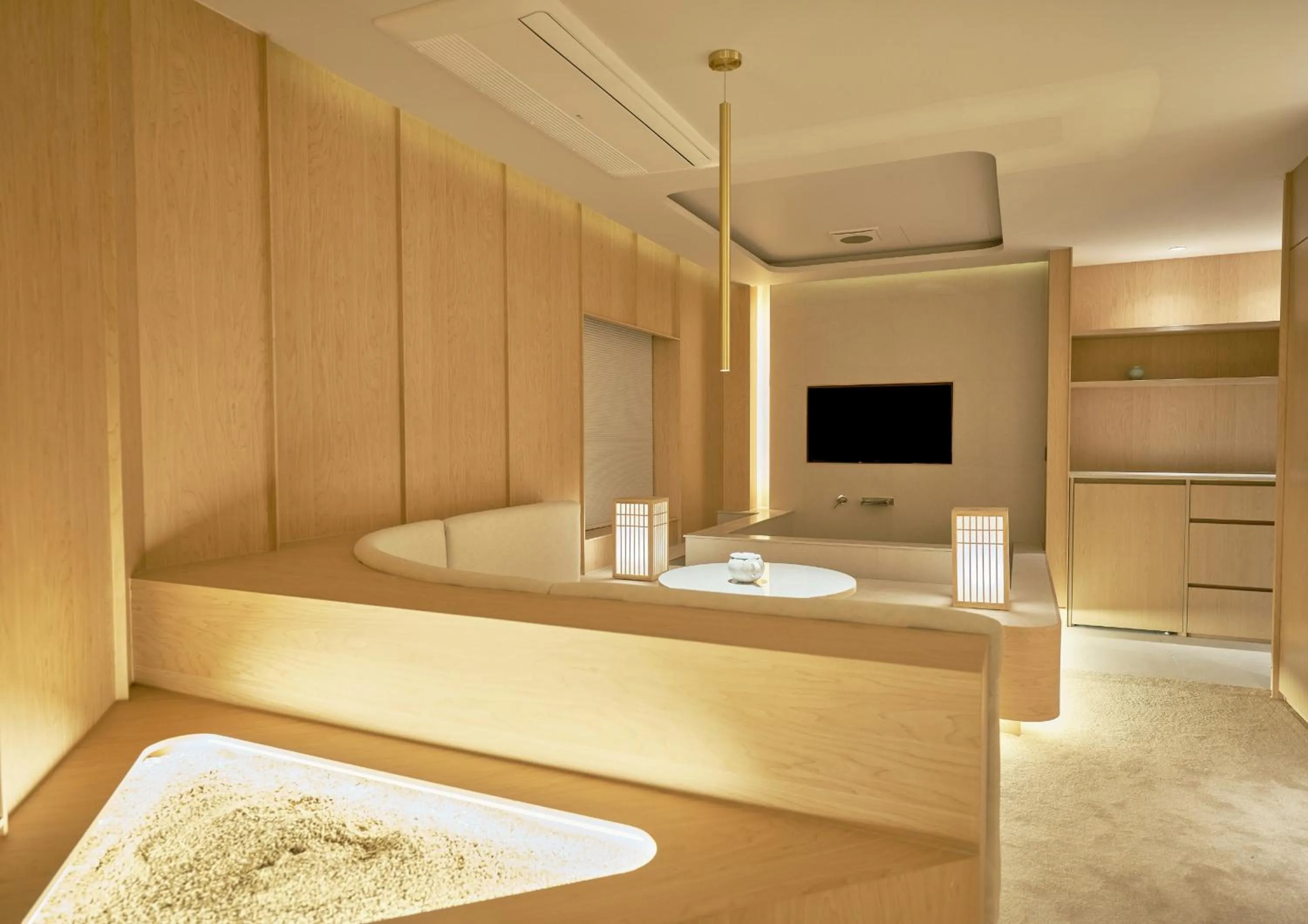 TV and multimedia in UH Continental CenterPoint