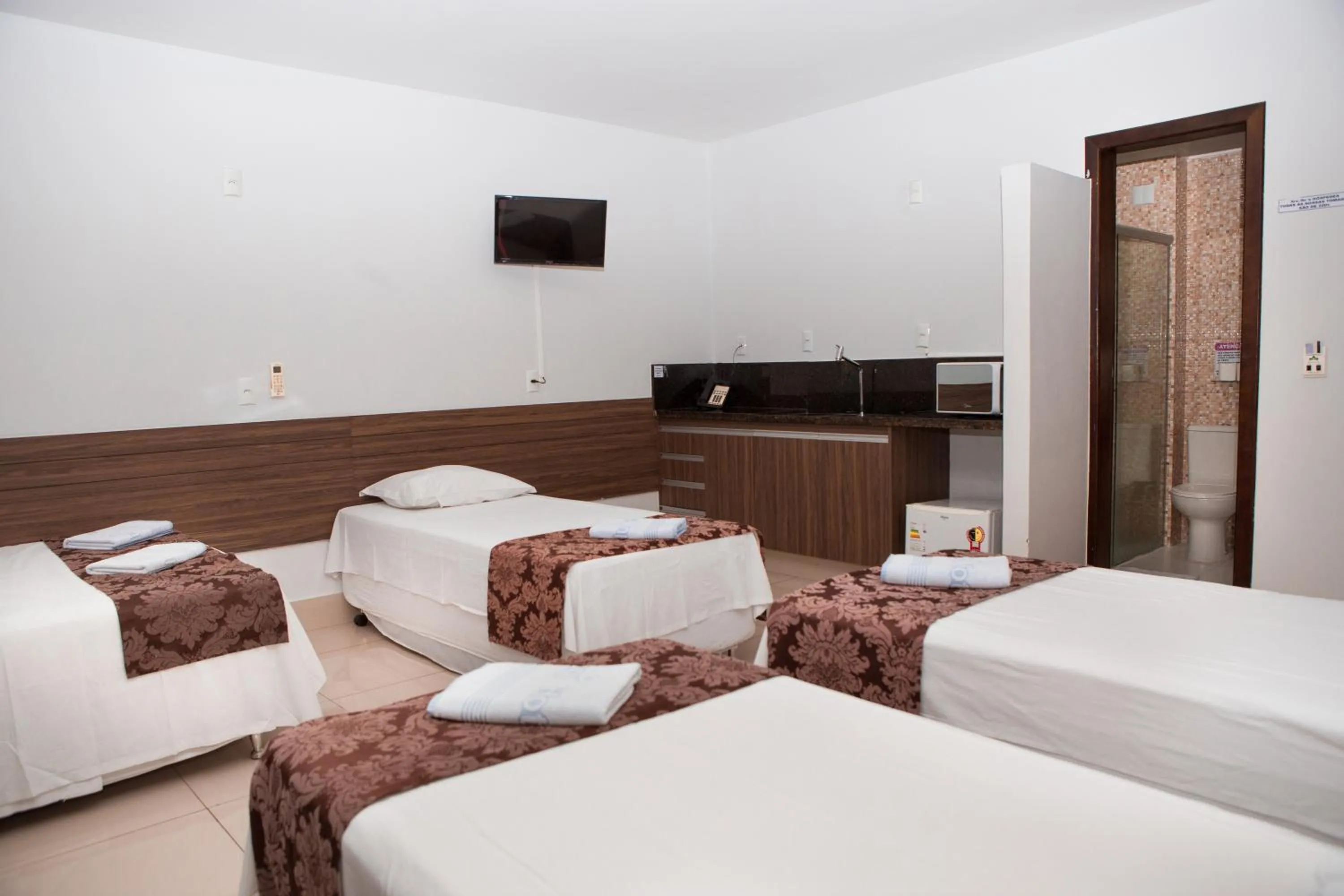 Staff, Bed in Hotel Belugi