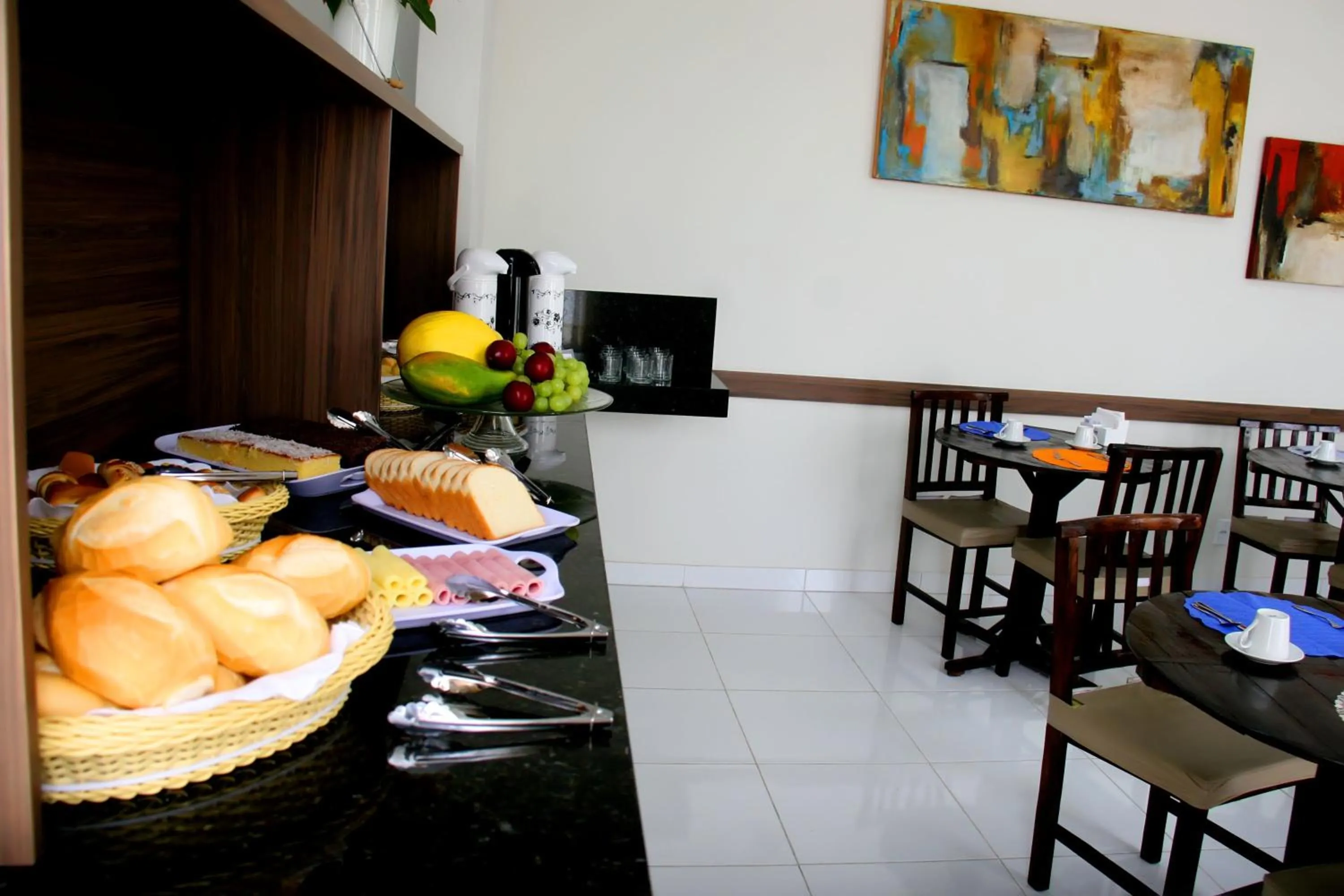 Restaurant/places to eat in Hotel Belugi