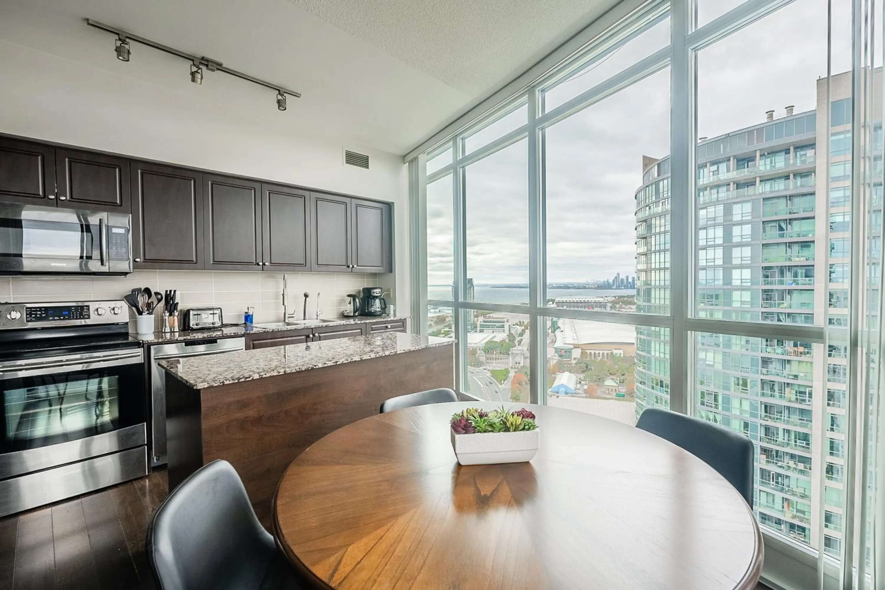 Dining area in Rivetstays- The Neptune I