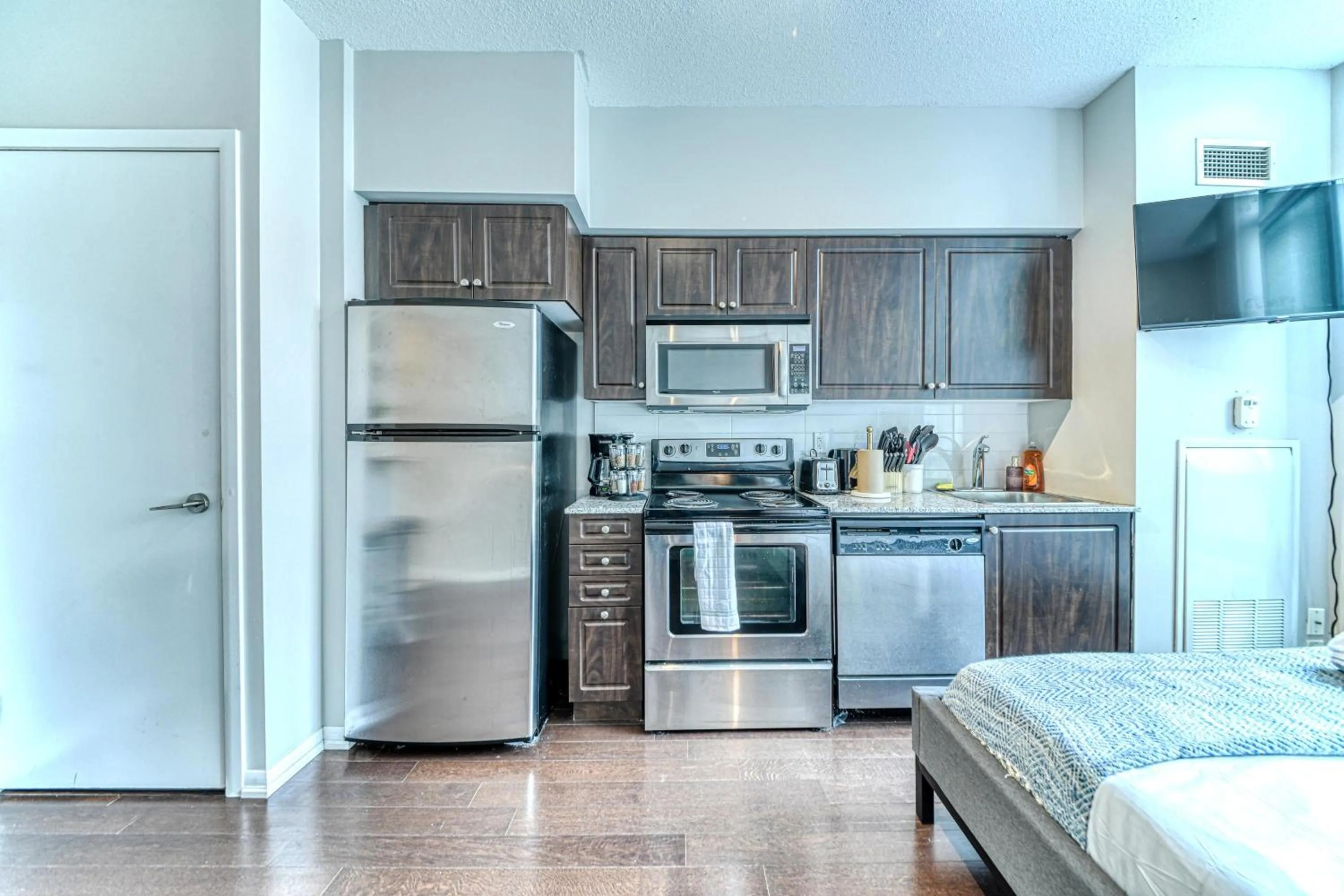 Rivetstays- The Neptune I