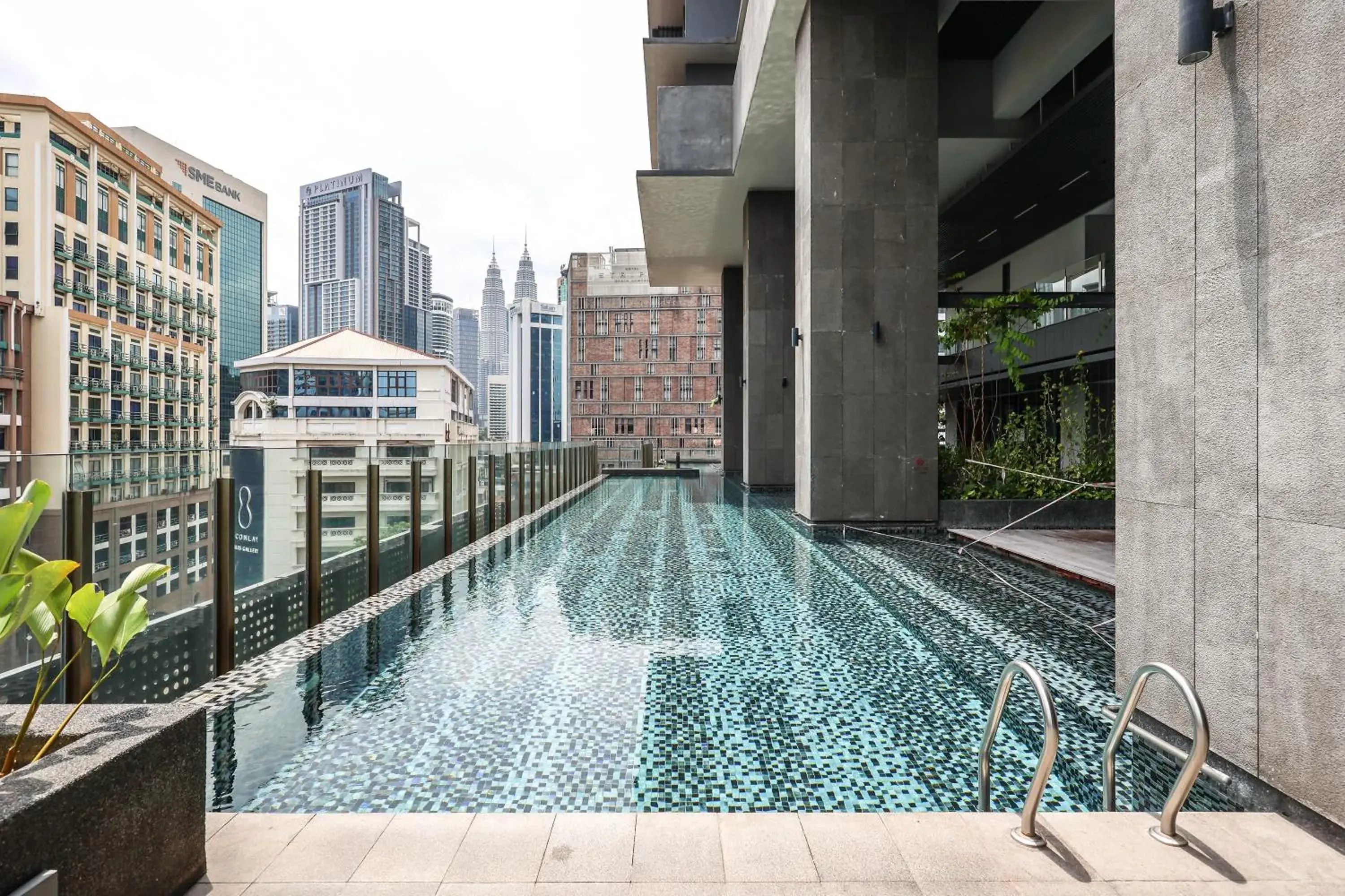 Swimming pool in Anggun Residences Serviced Suites by GB Swimming pool in Anggun Residences Serviced Suites by GB