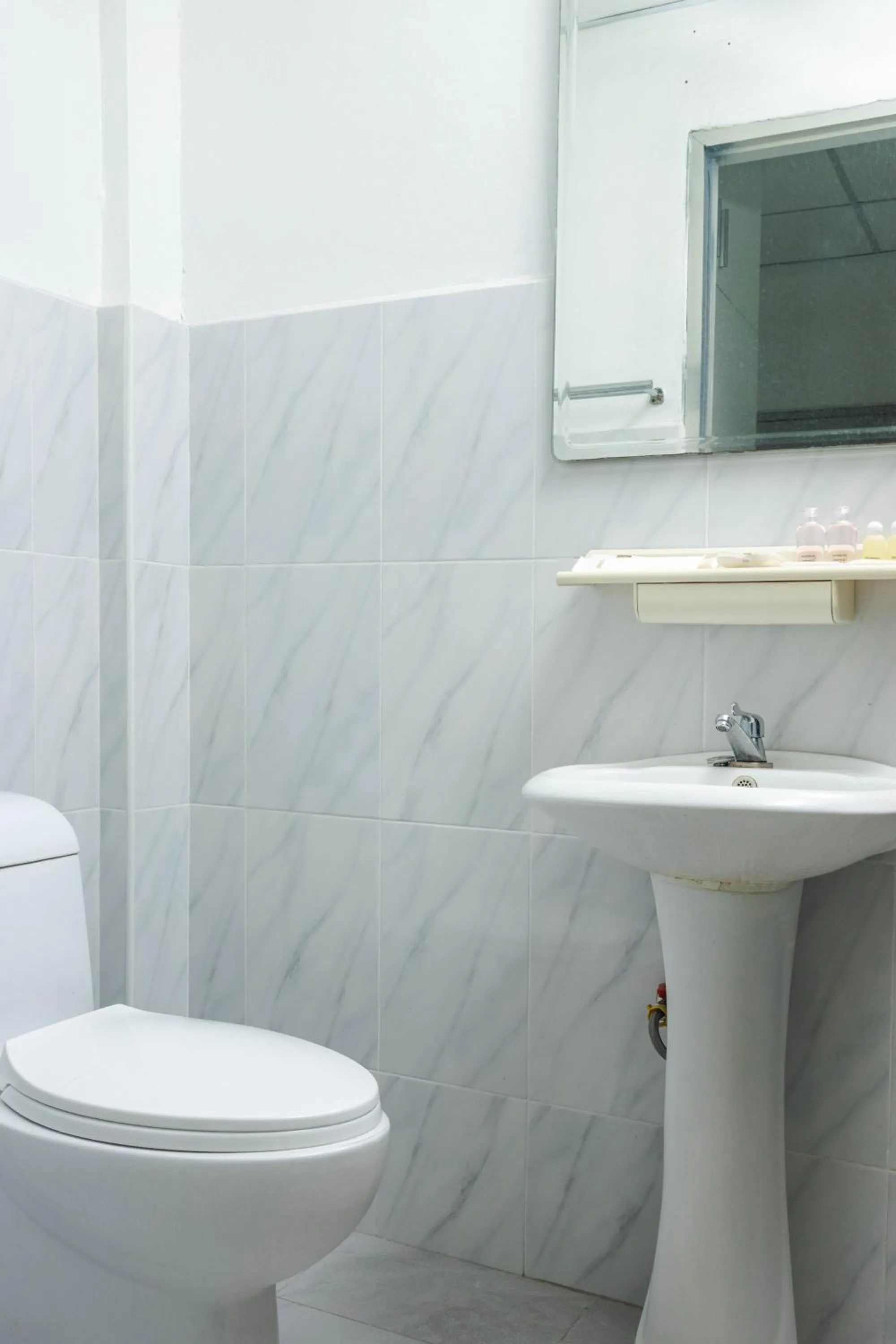 Toilet in Taw Win Place