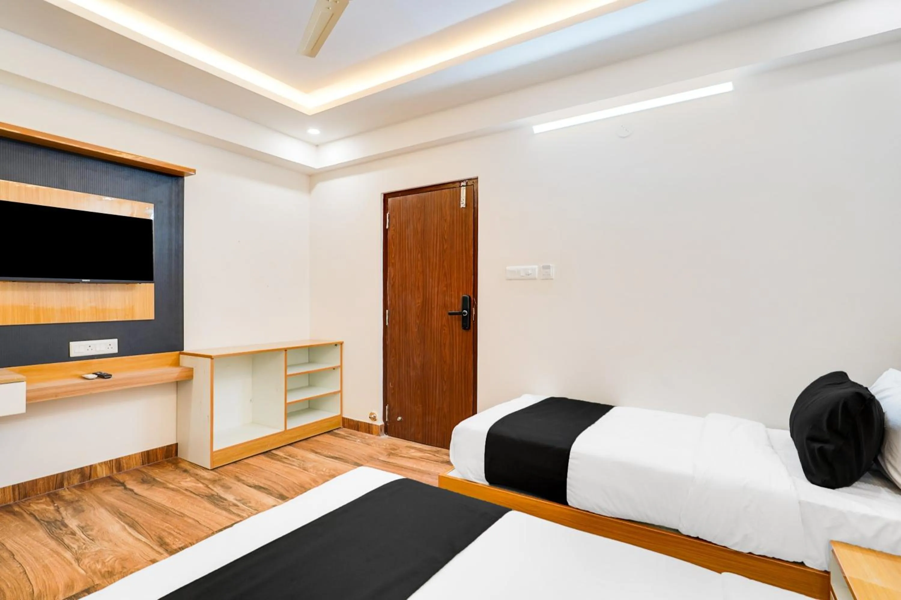 Lobby or reception in Townhouse RedMoon Suites