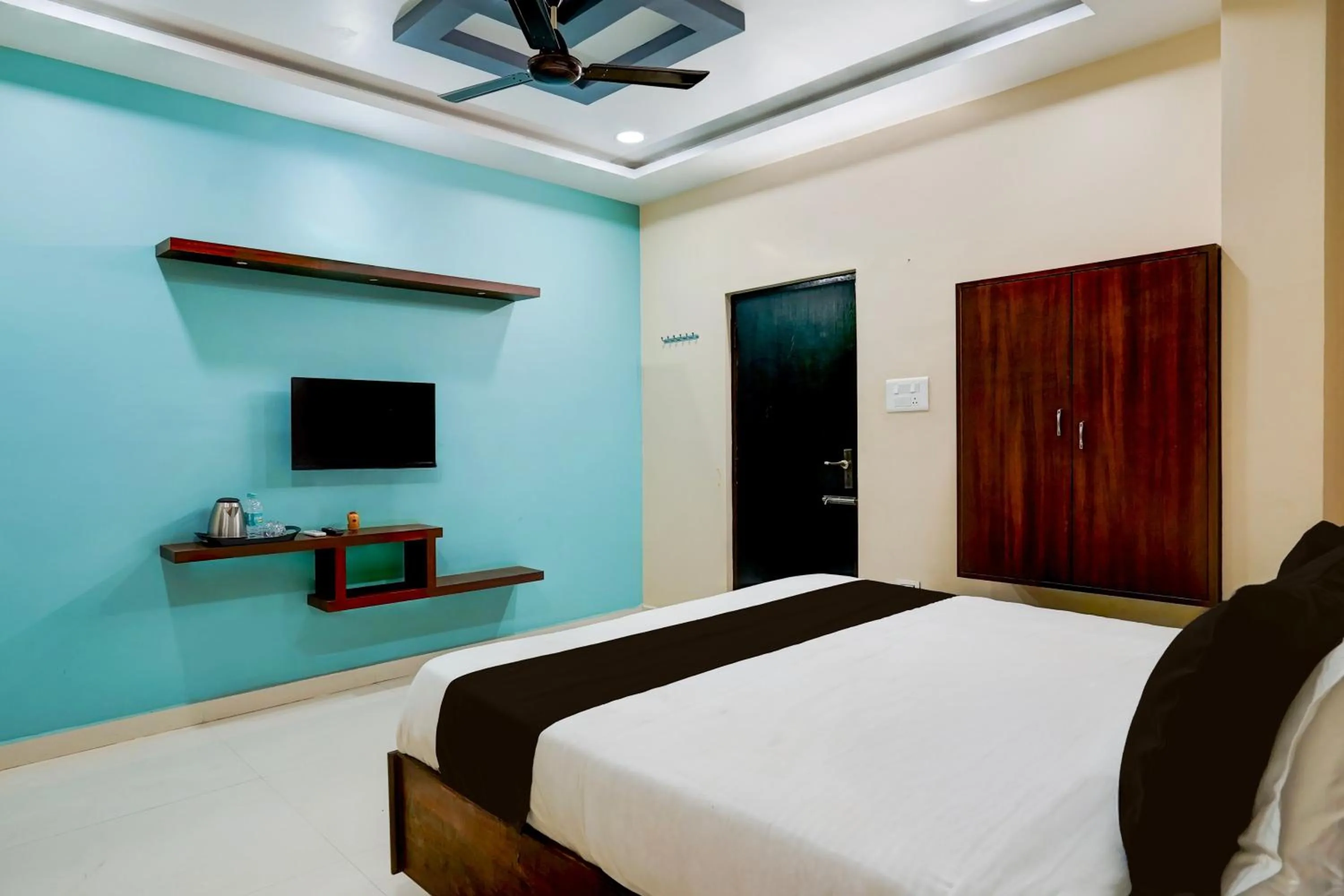 Bedroom, Bed in Super Hotel O GT Road Nellore