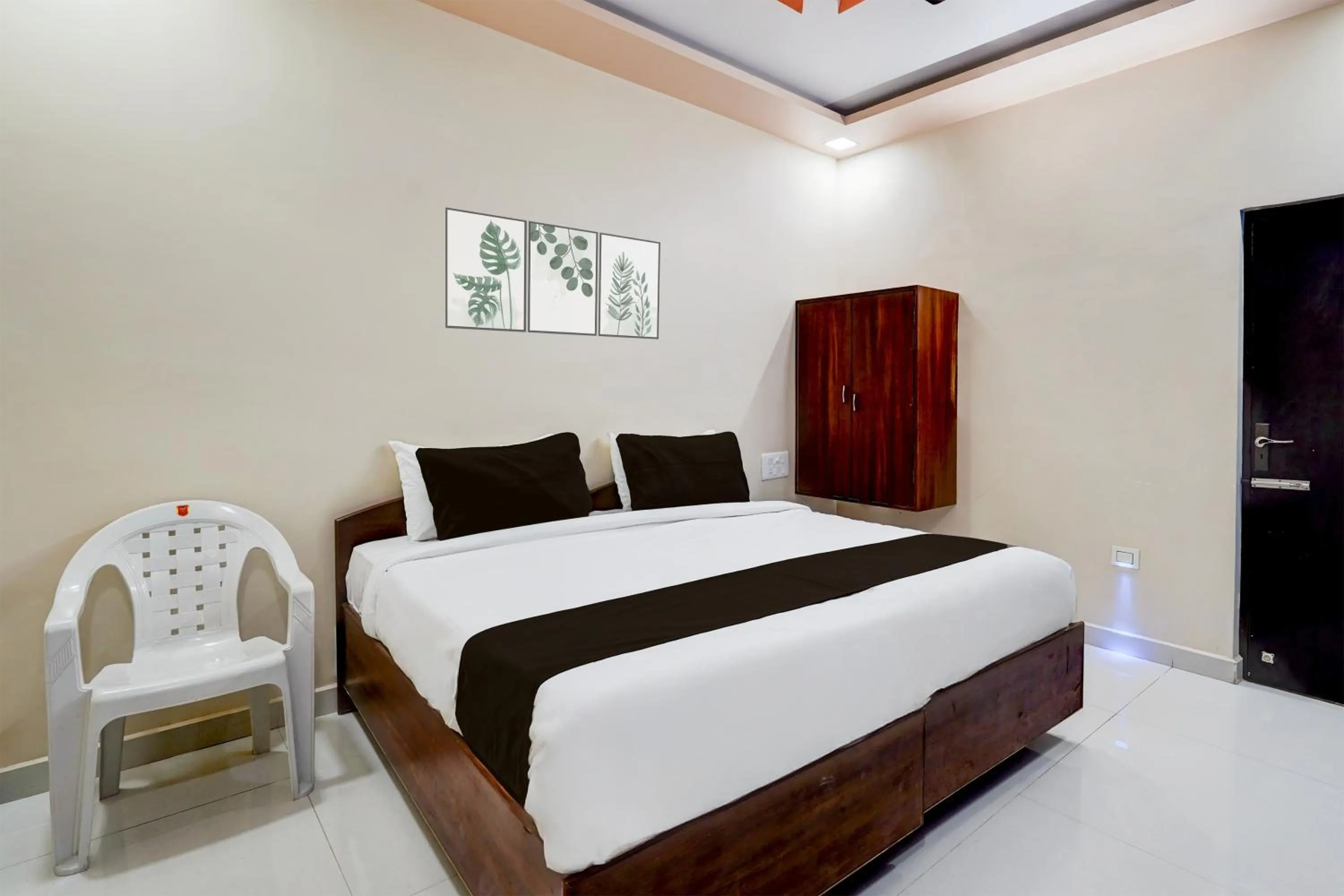 Bedroom, Bed in Super Hotel O GT Road Nellore