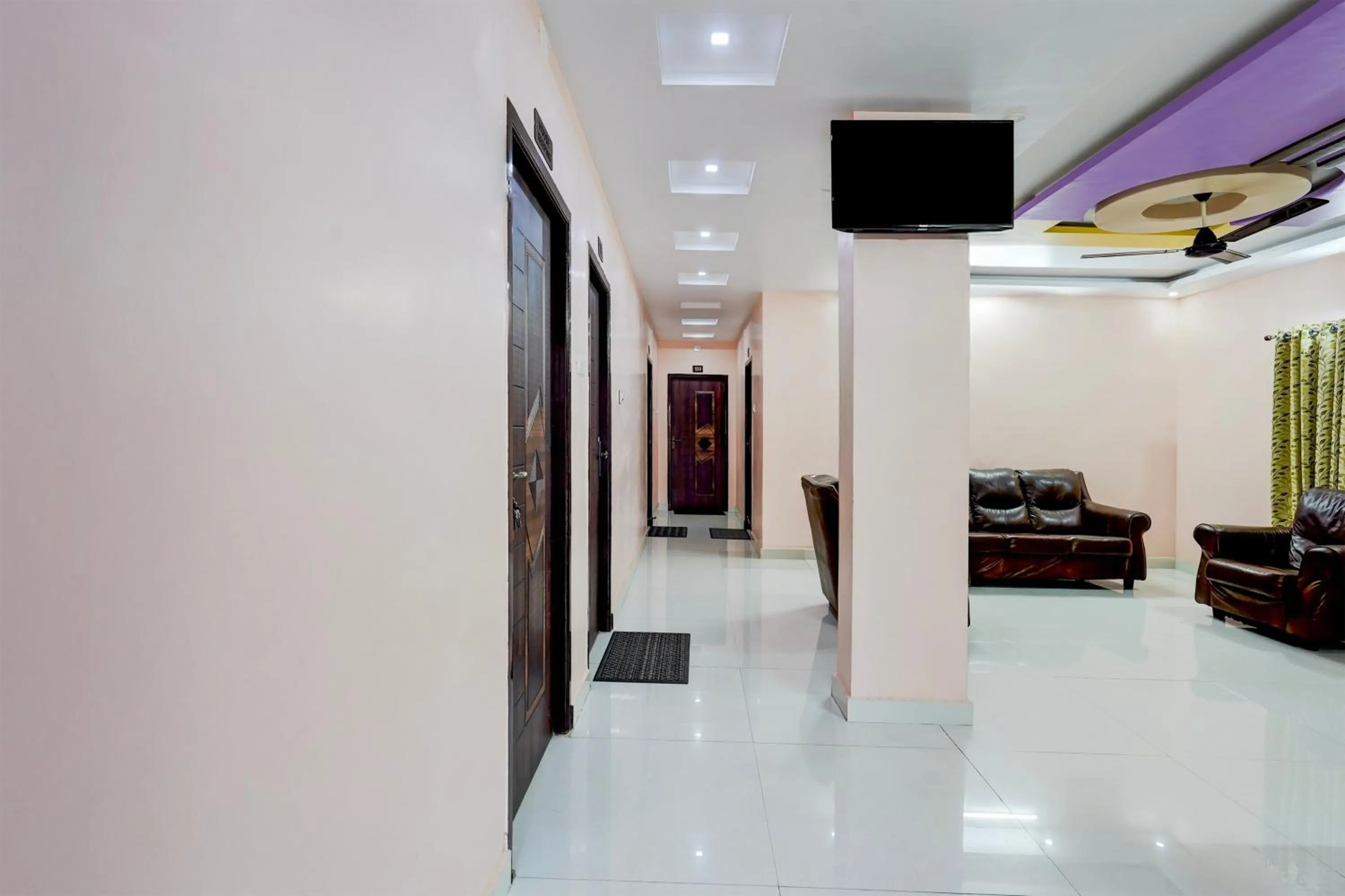 Lobby or reception in Super Hotel O GT Road Nellore