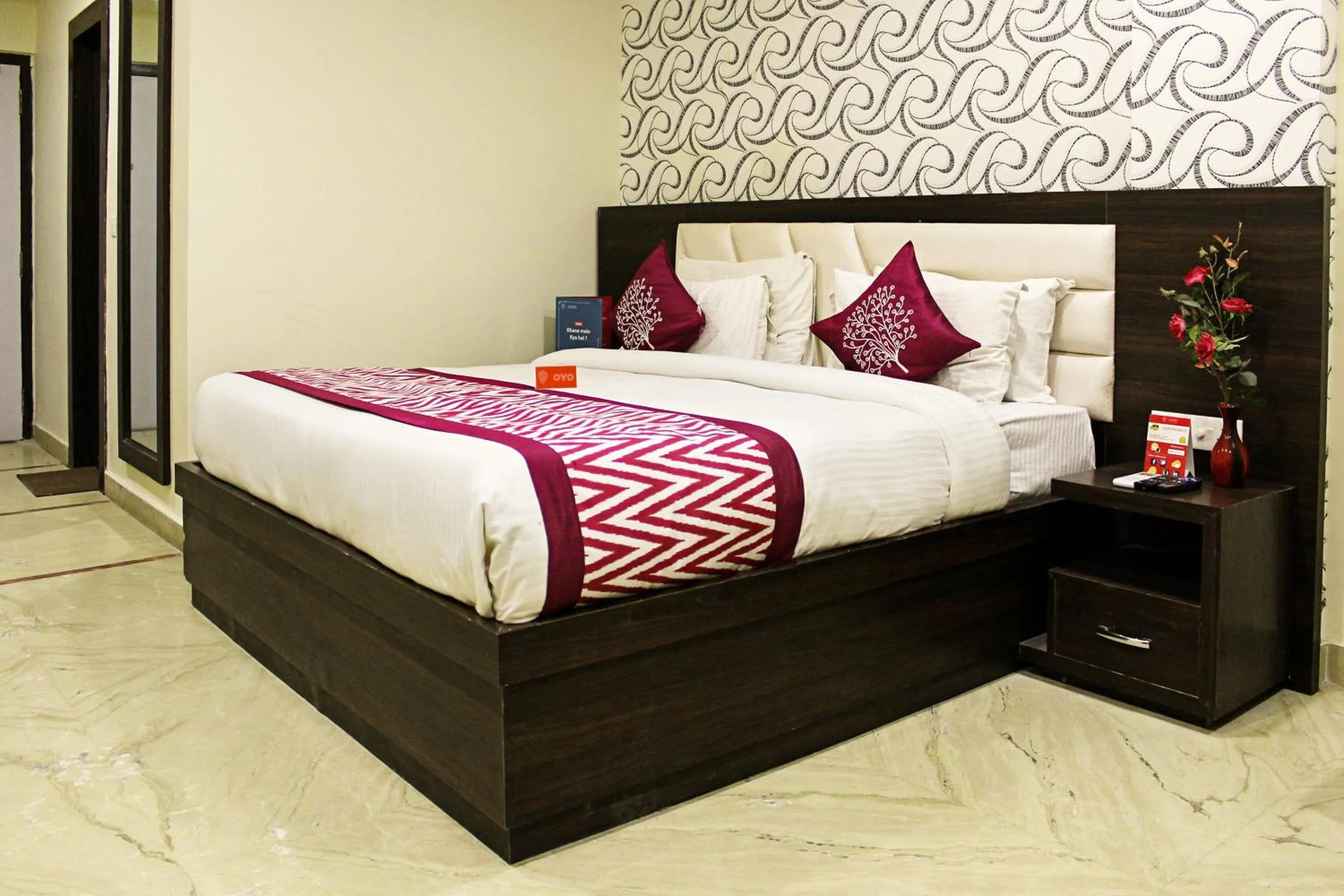 Bedroom, Bed in Hotel O Tajway Inn