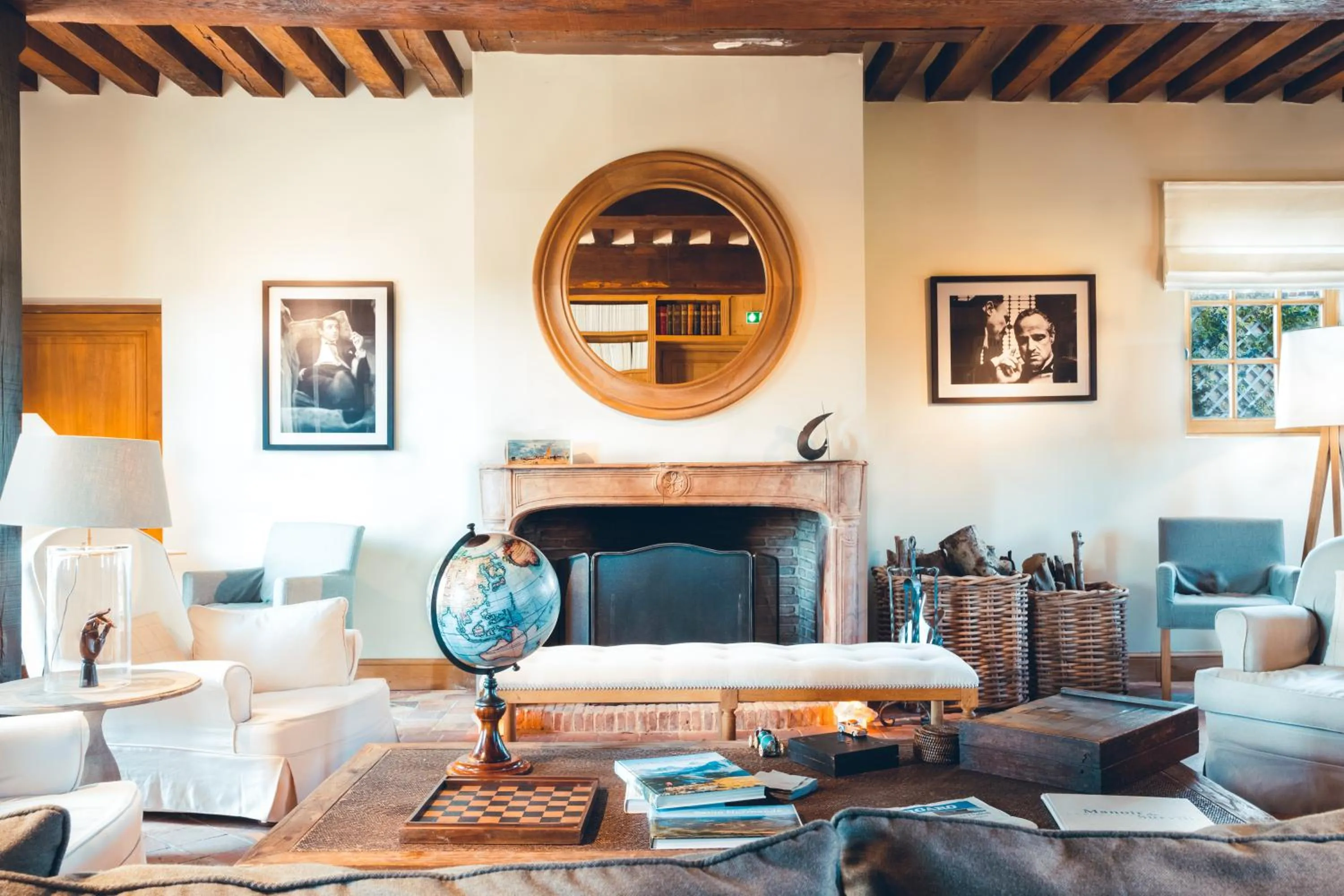 Living room in Manoir de Surville