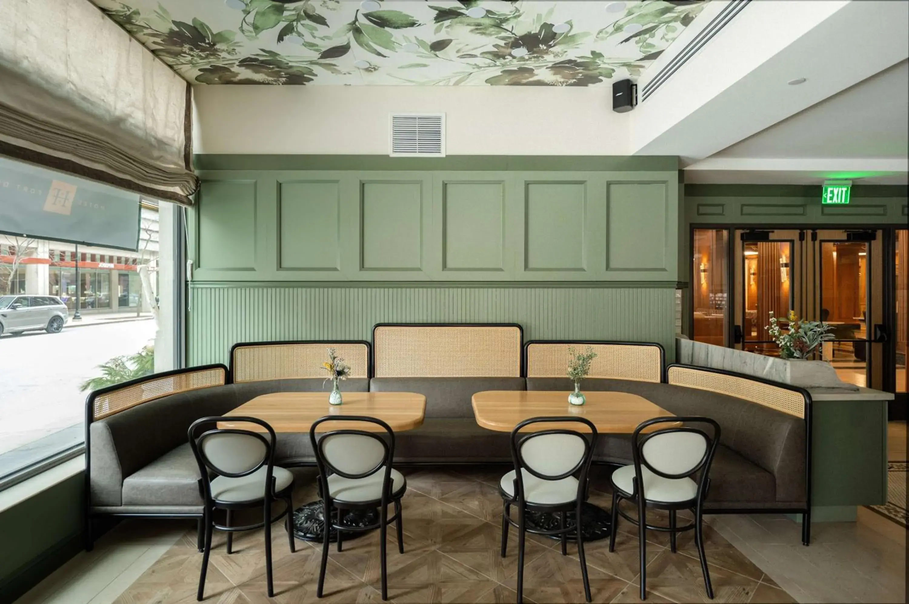 Restaurant/places to eat in Hotel Fort Des Moines, Curio Collection By Hilton Restaurant/places to eat in Hotel Fort Des Moines, Curio Collection By Hilton