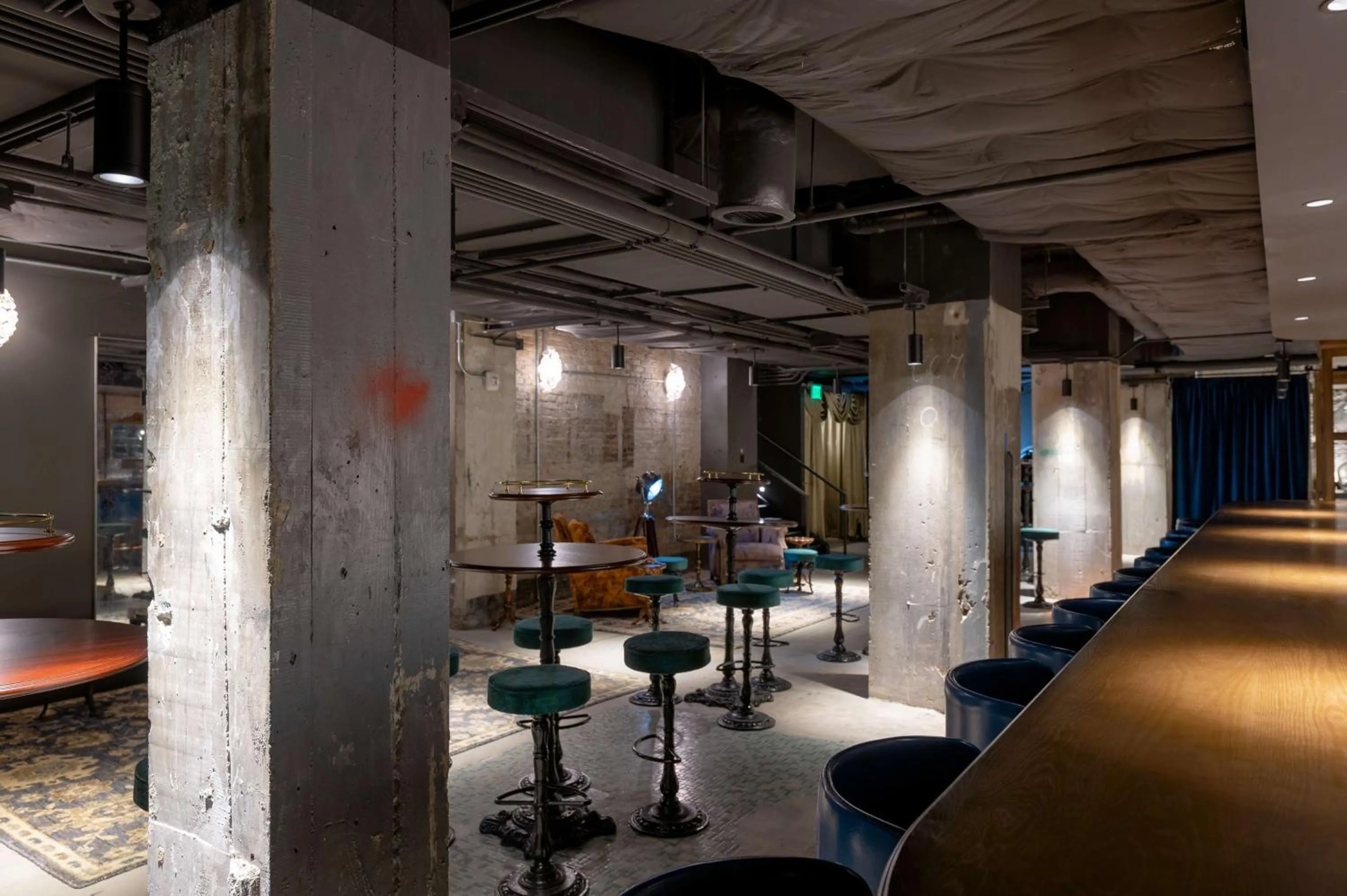 Restaurant/places to eat in Hotel Fort Des Moines, Curio Collection By Hilton