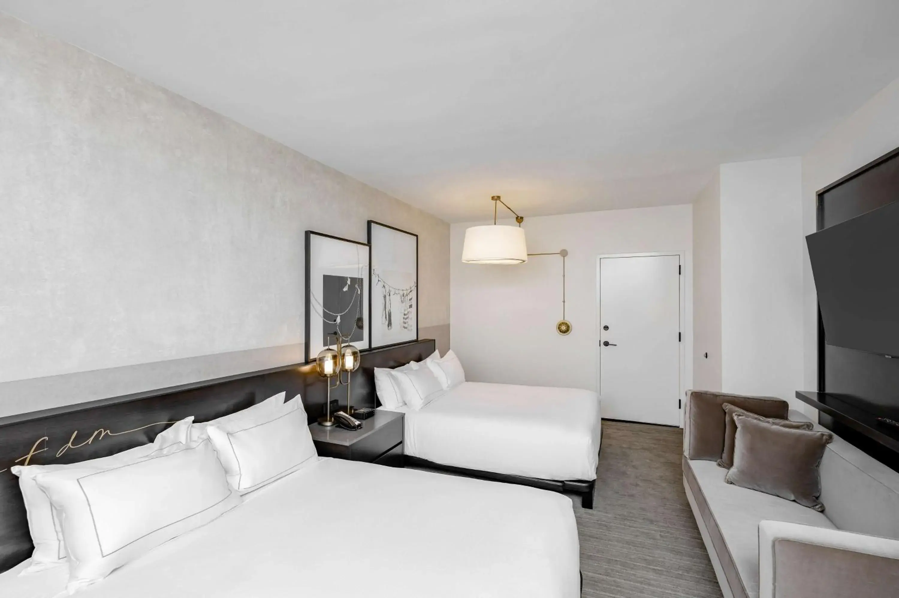 Bed in Hotel Fort Des Moines, Curio Collection By Hilton Bed in Hotel Fort Des Moines, Curio Collection By Hilton