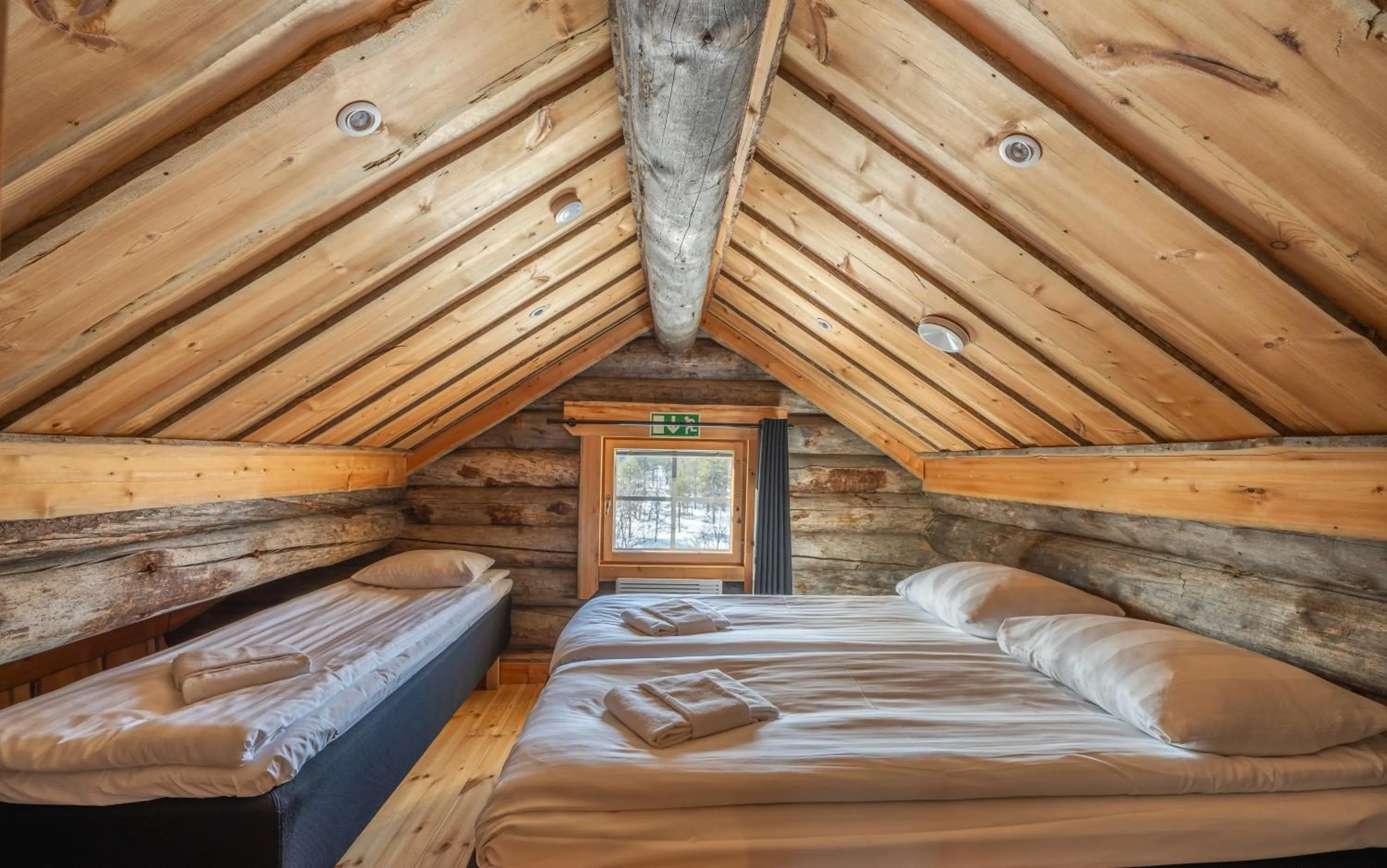Bedroom, Bed in Wilderness Hotel Muotka & Igloos