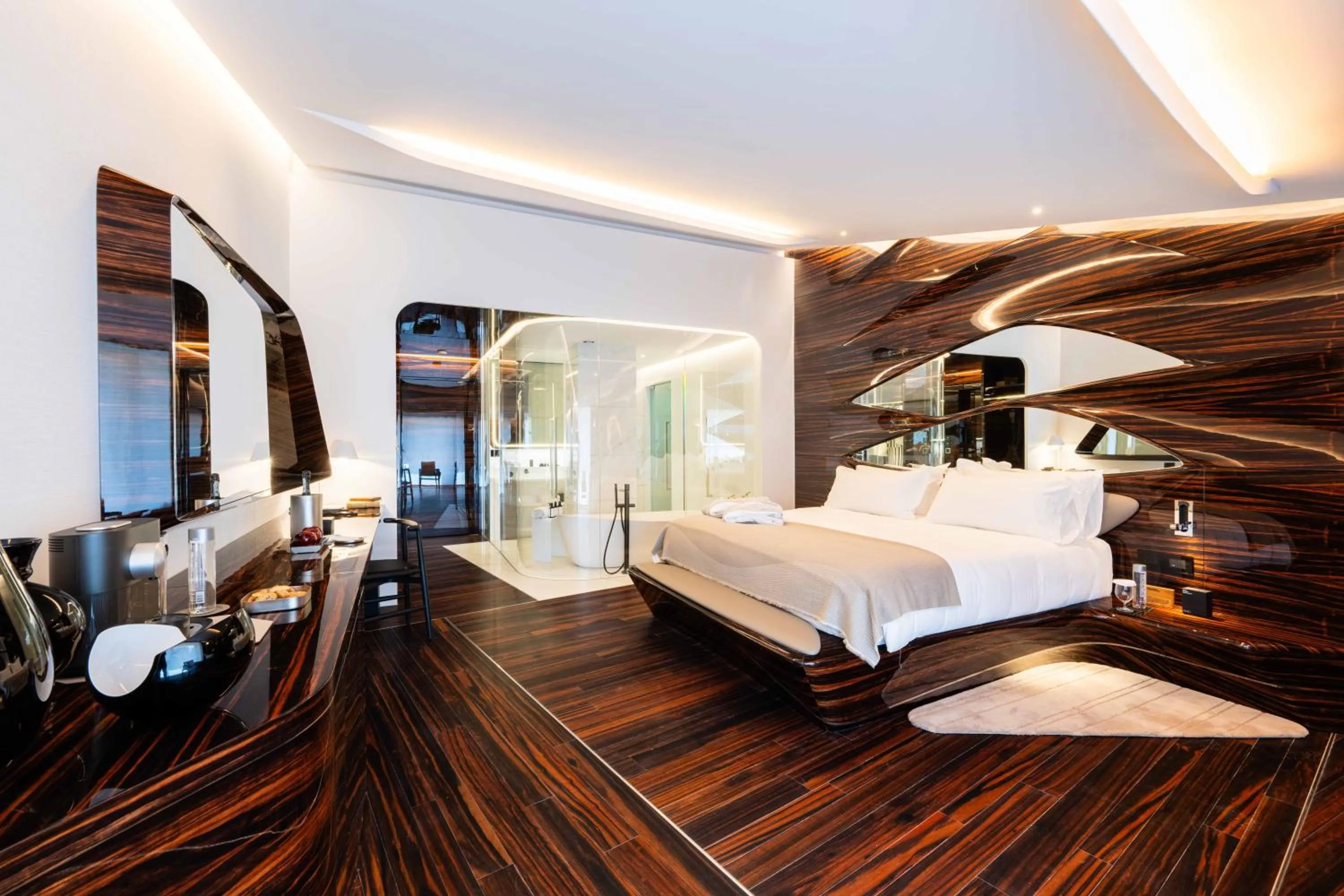 Photo of the whole room, Bed in ROMEO Roma