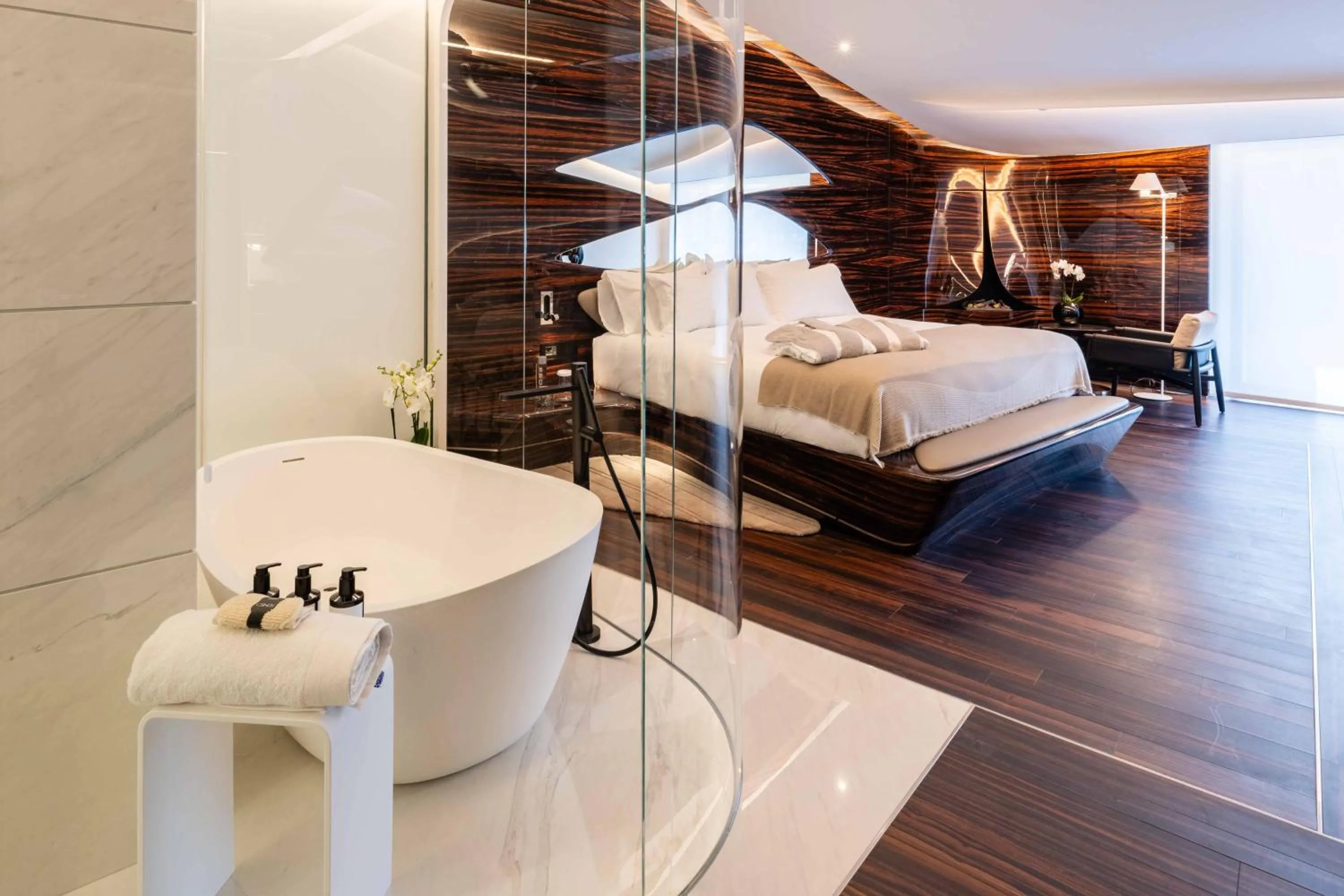Bathroom, Bed in ROMEO Roma
