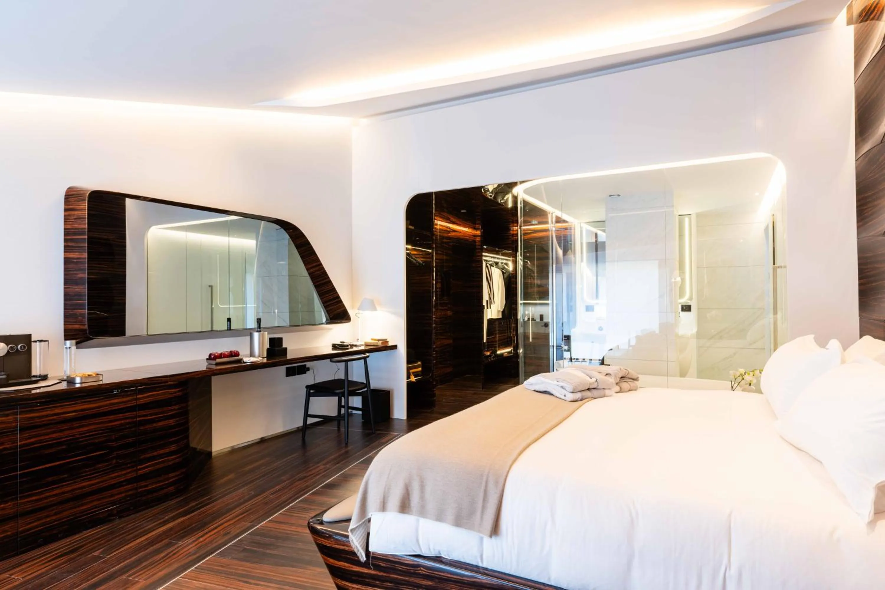 Photo of the whole room, Bed in ROMEO Roma