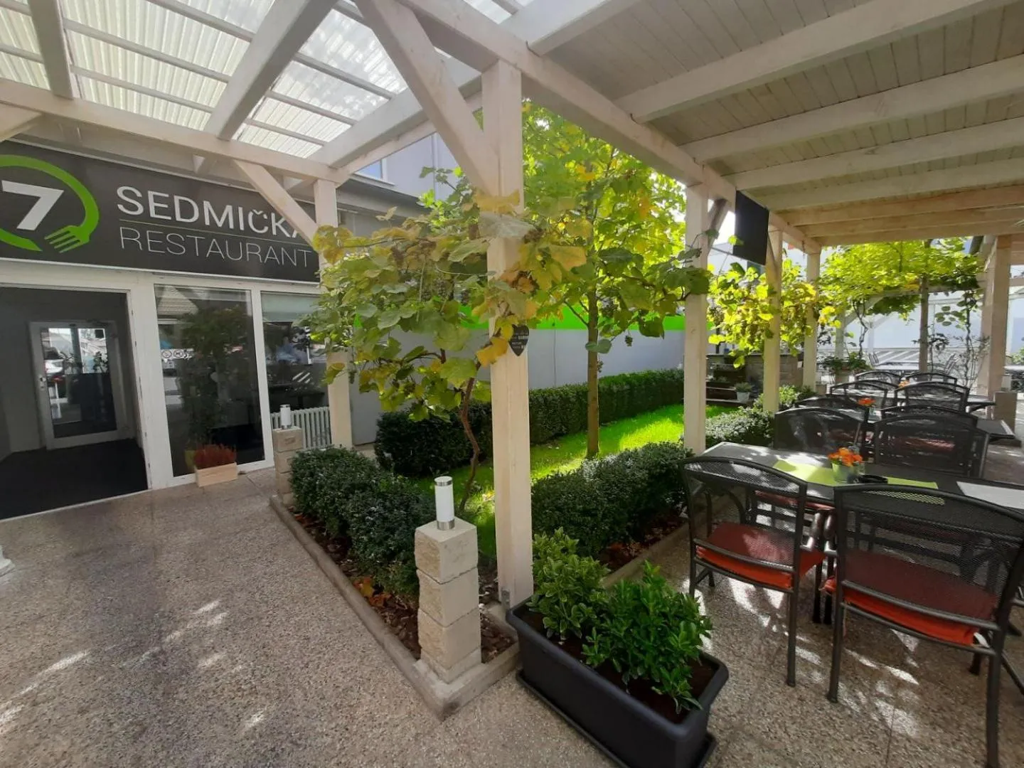 Property building in Dimael Hostel & Apartments