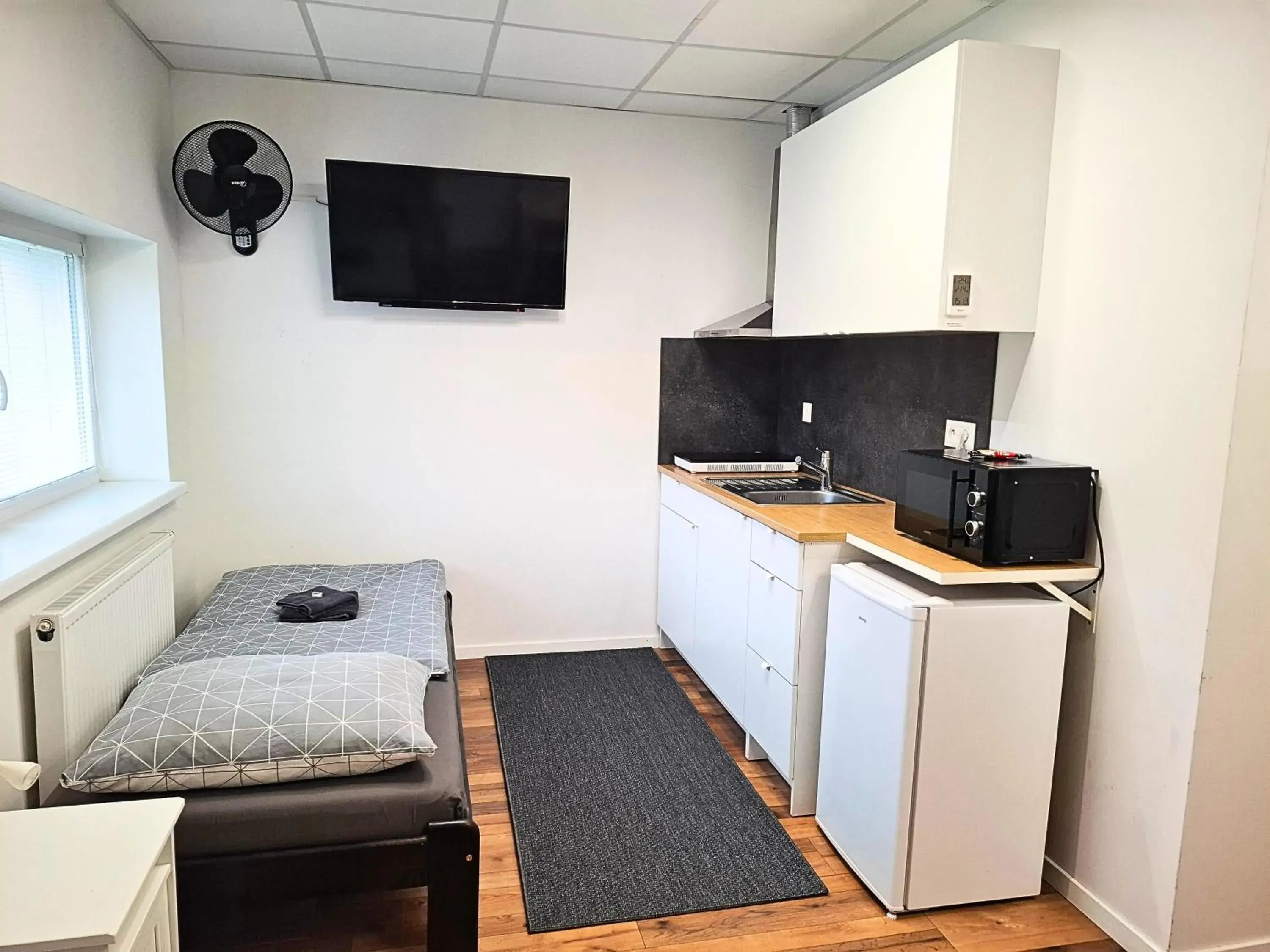 Standard Twin Room - single occupancy in Dimael Hostel & Apartments Standard Twin Room - single occupancy in Dimael Hostel & Apartments