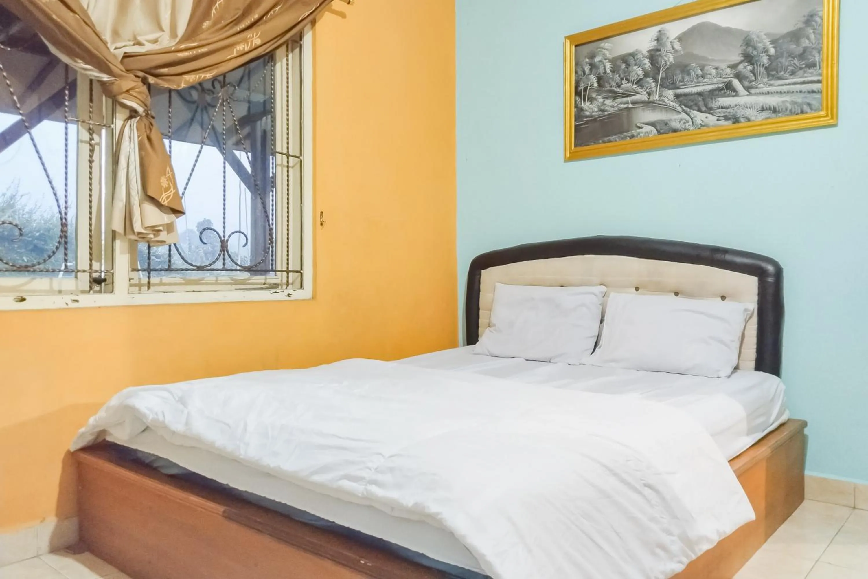 Double Room in Villa Al Ikhlas Puncak RedPartner