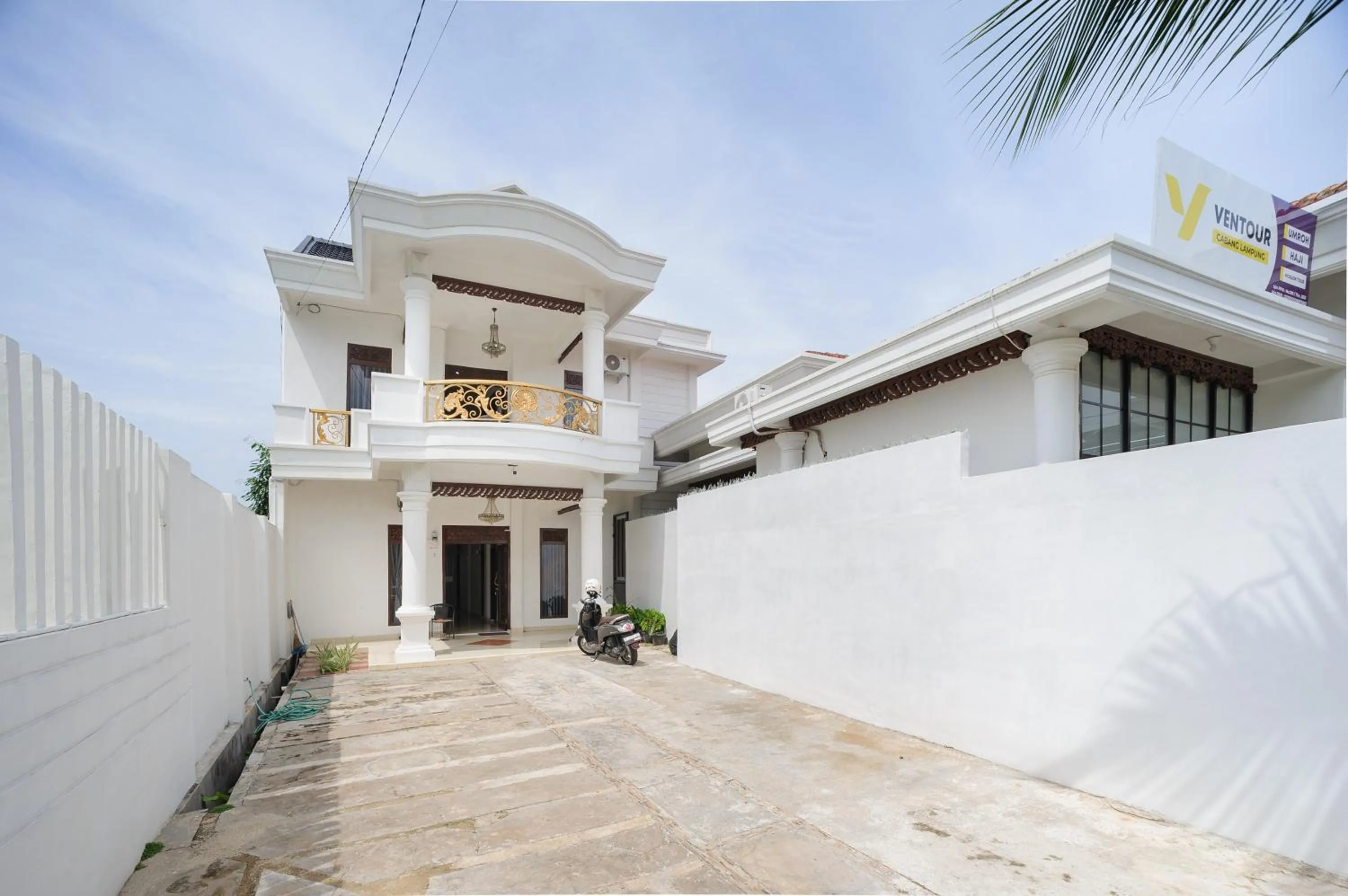 Property building in Urbanview GH Flamboyan 3 Syariah Lampung By RedDoorz