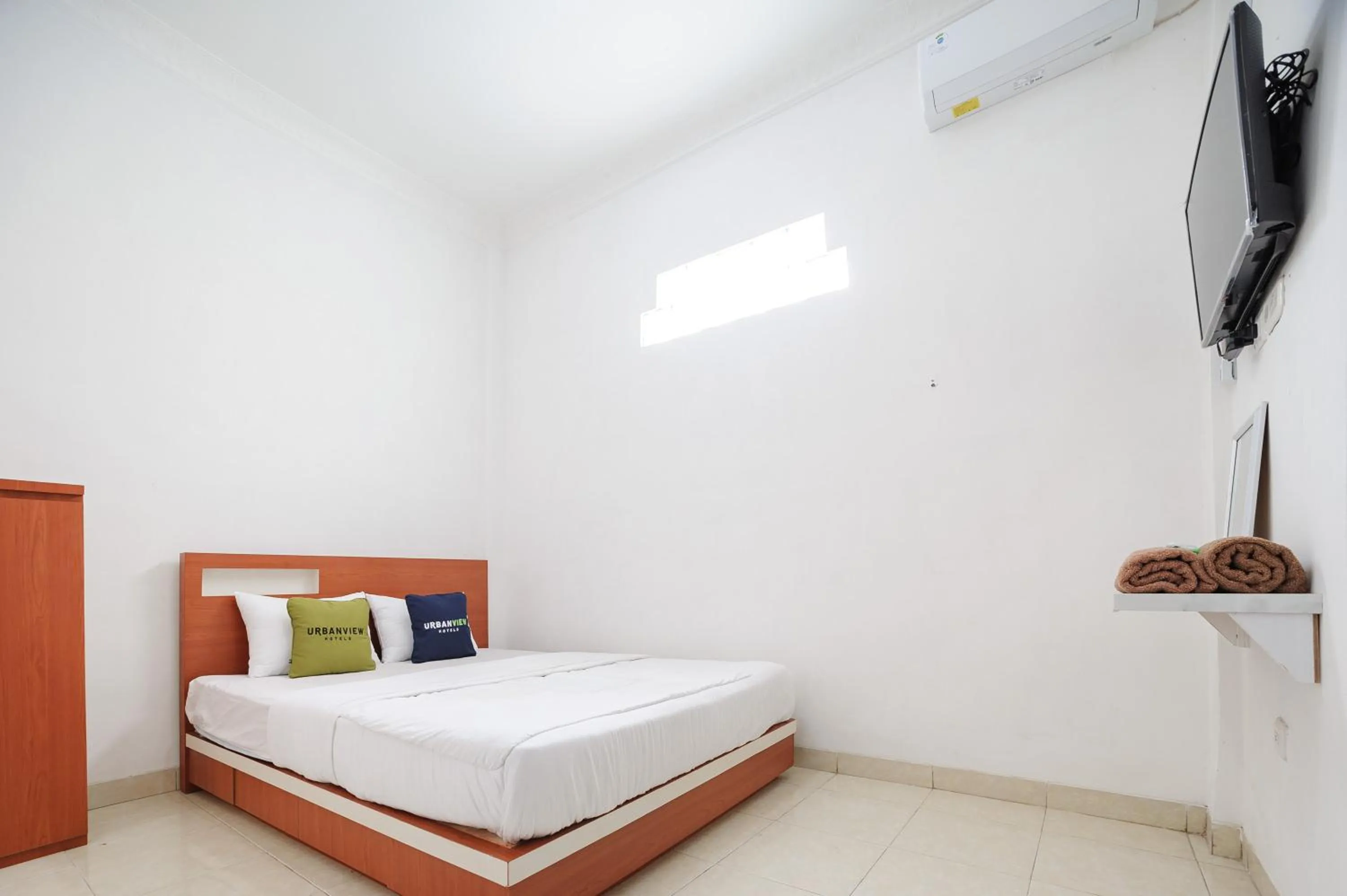 Bedroom, Bed in Urbanview GH Flamboyan 3 Syariah Lampung By RedDoorz