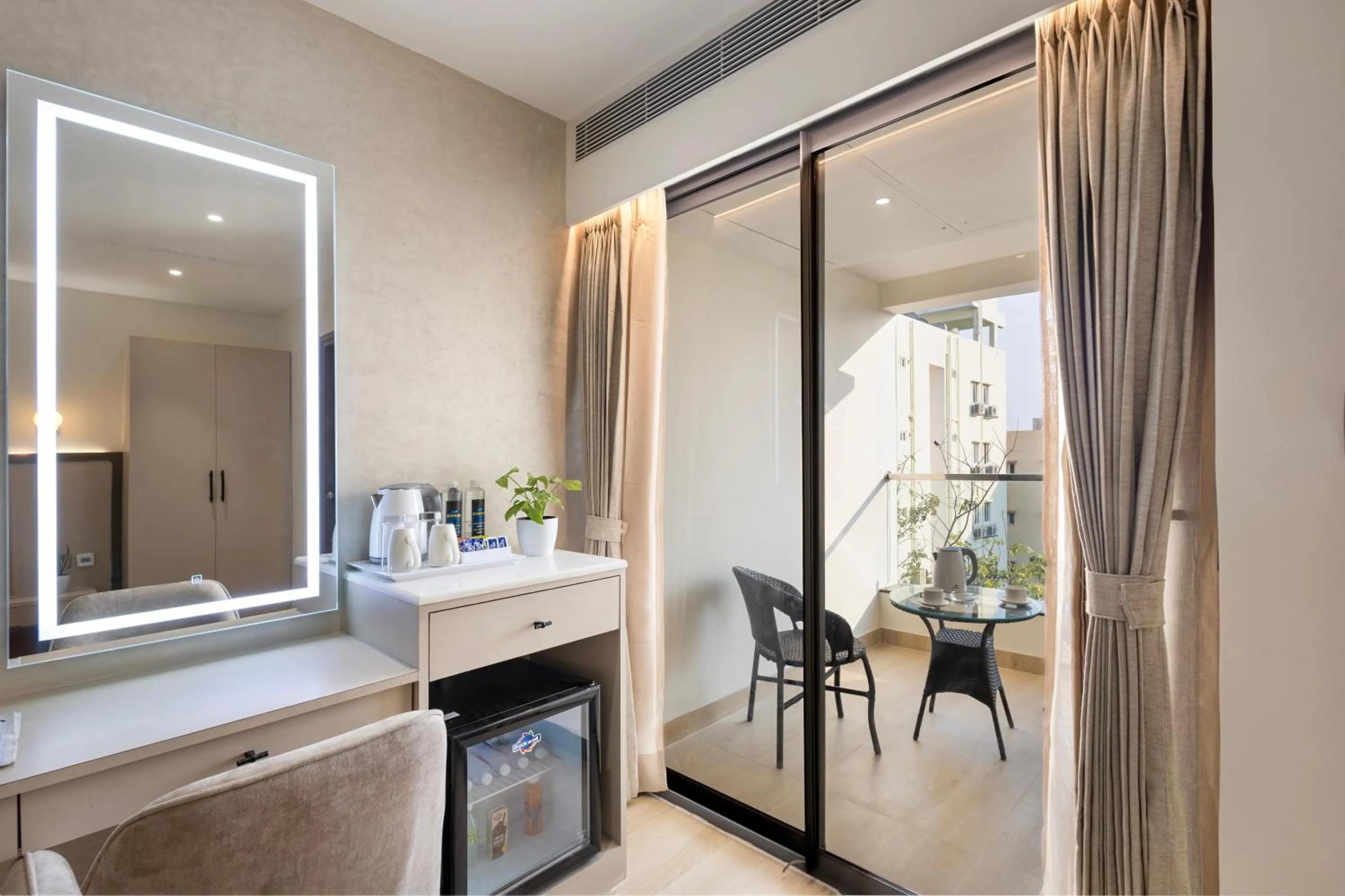 Photo of the whole room, Bed in Sunrise A Boutique Hotel, Kondapur - Gachibowli