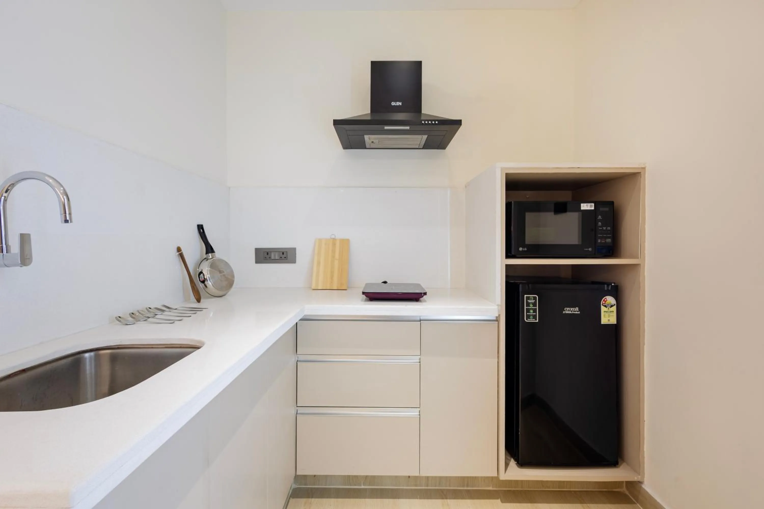 Kitchen or kitchenette in Sunrise A Boutique Hotel, Kondapur - Gachibowli