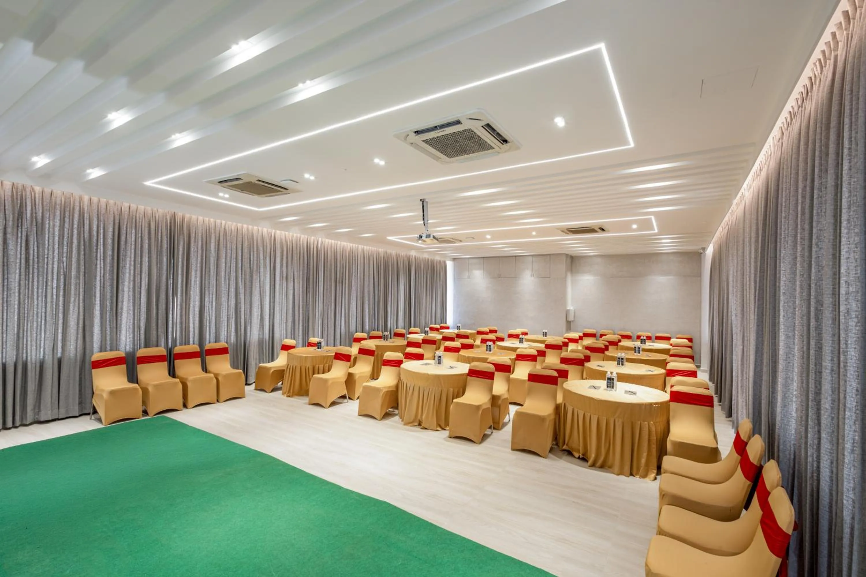 Meeting/conference room in Sunrise A Boutique Hotel, Kondapur - Gachibowli