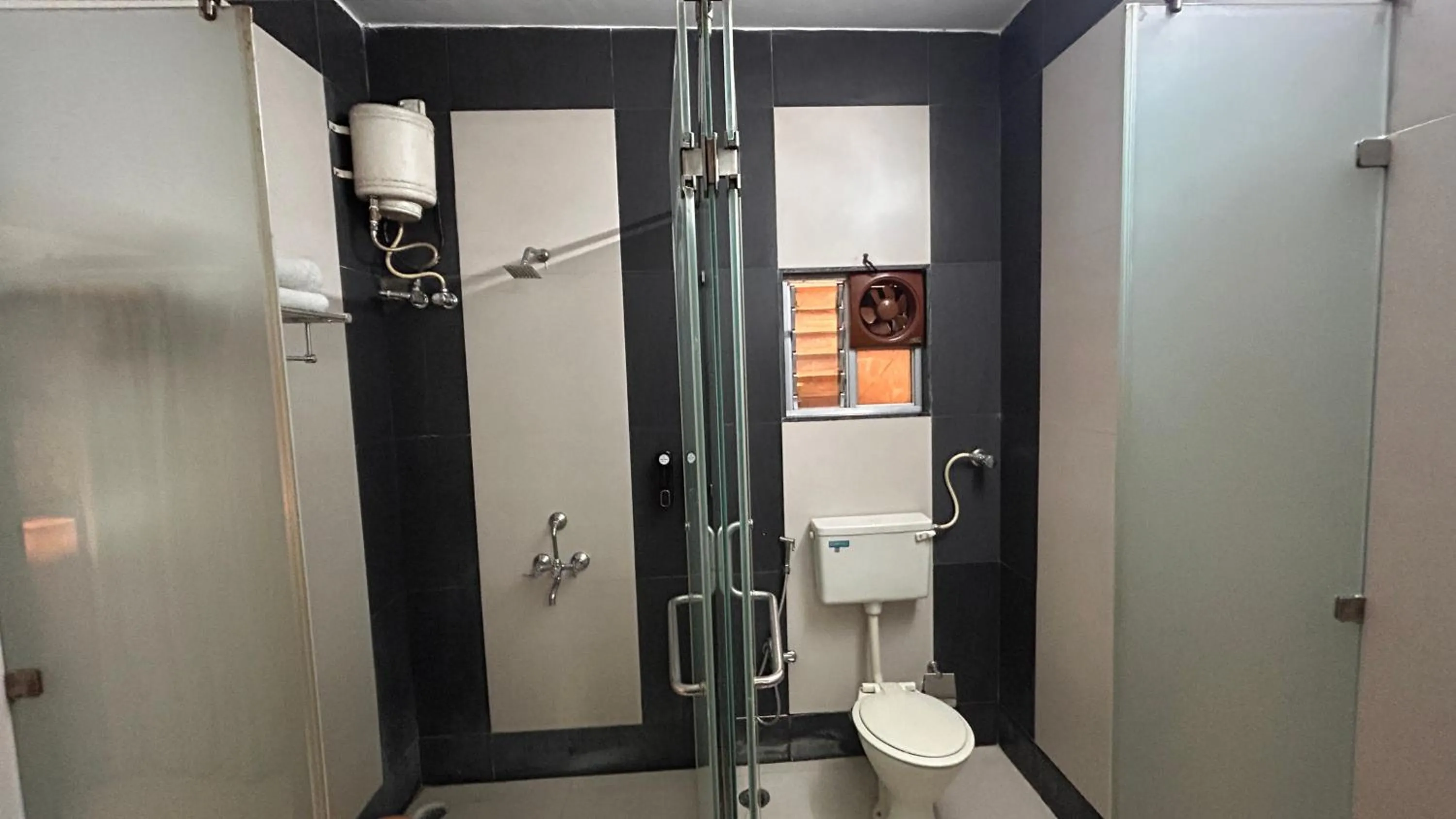 Shower in Aayush Resort