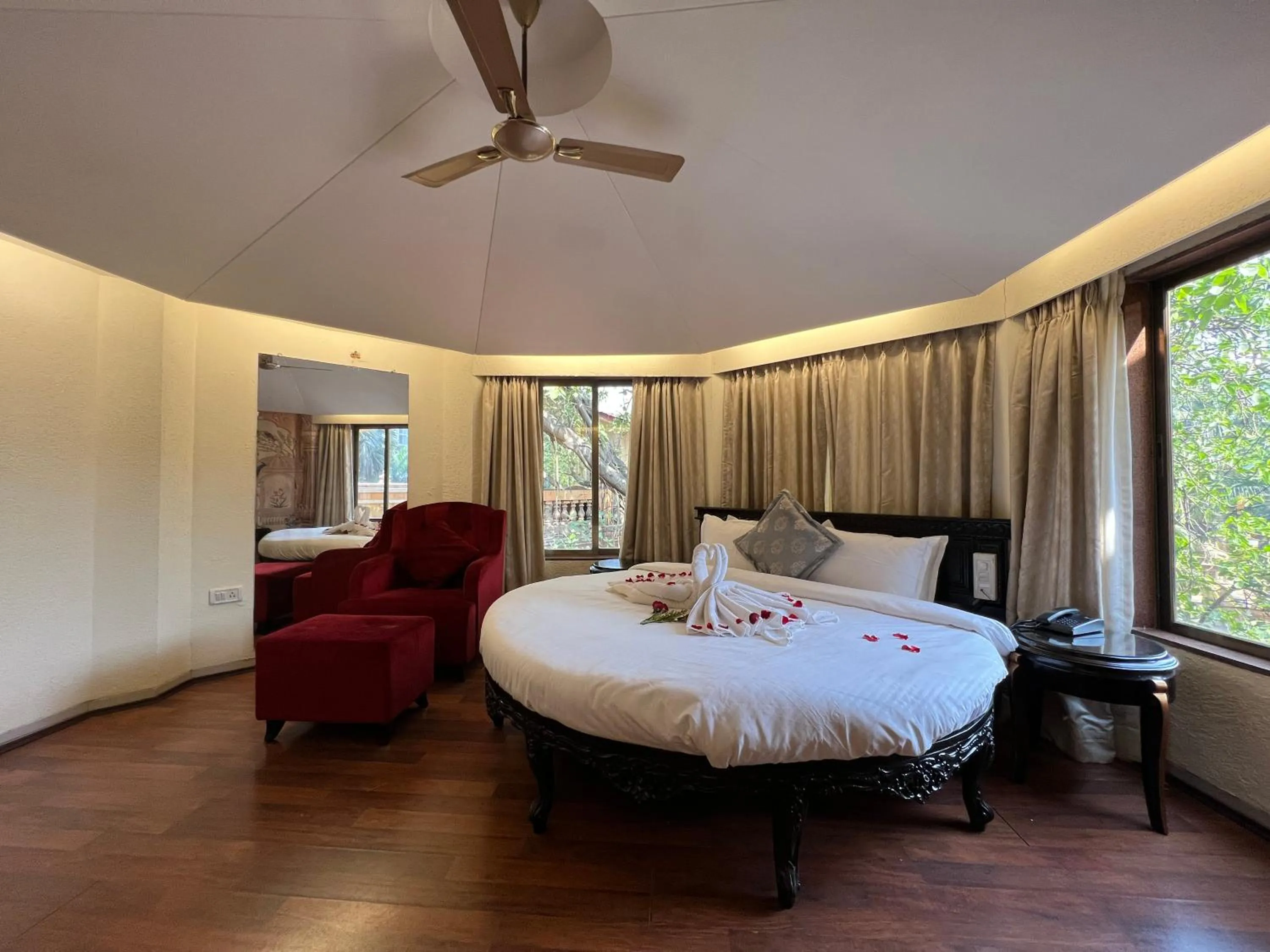 Bedroom, Bed in Aayush Resort