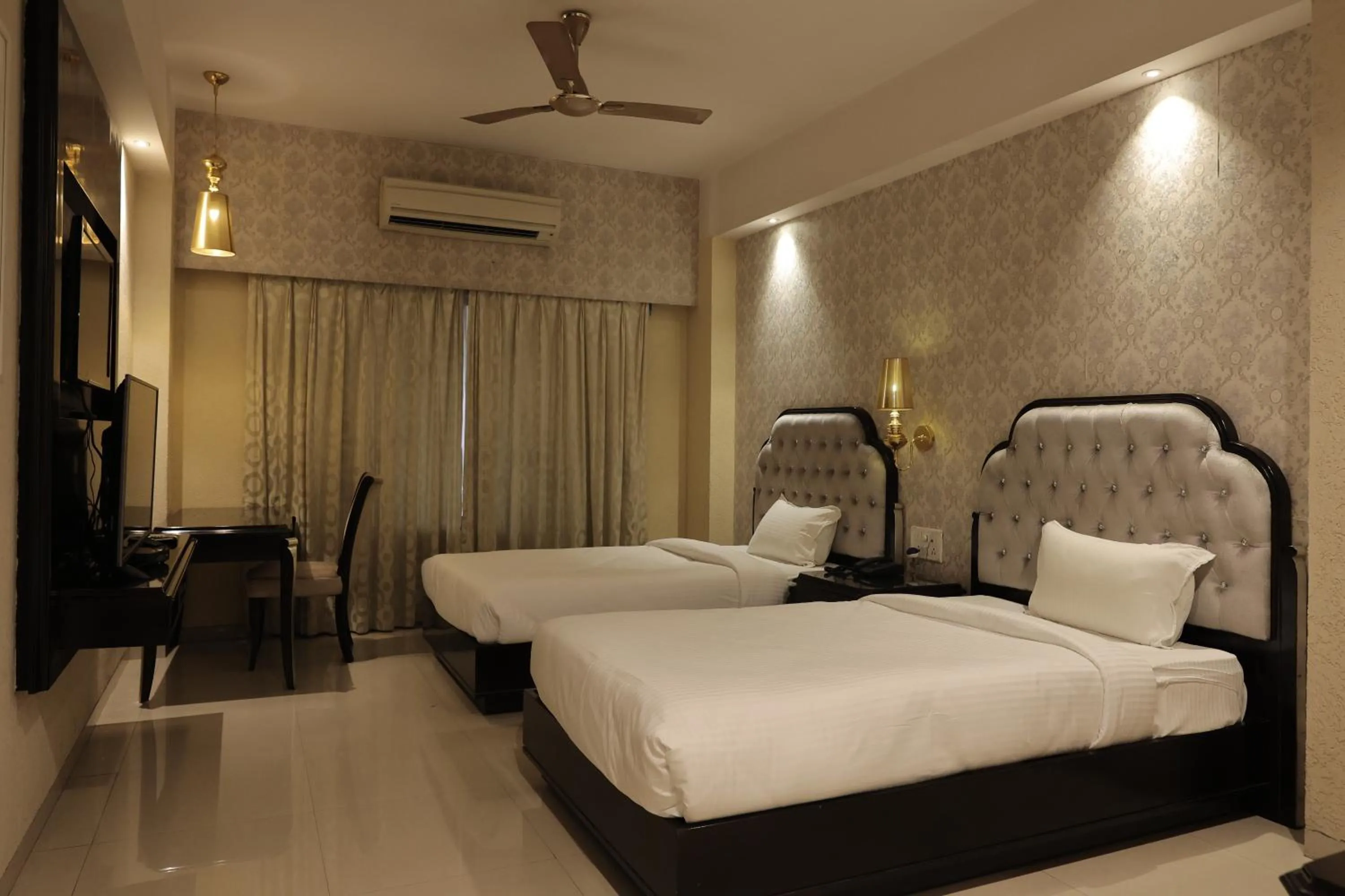 Bedroom, Bed in Aayush Resort