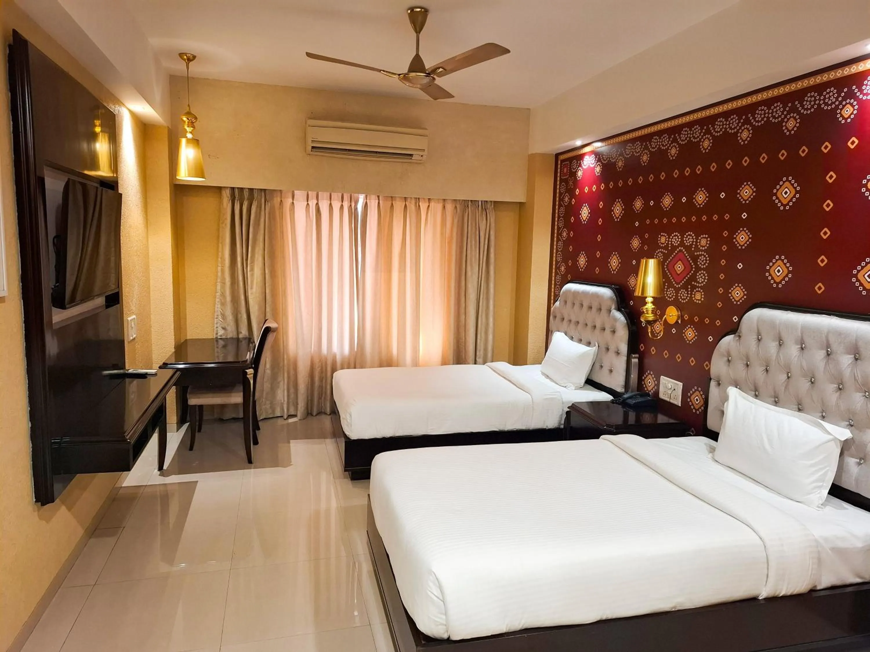 Bed in Aayush Resort Karjat