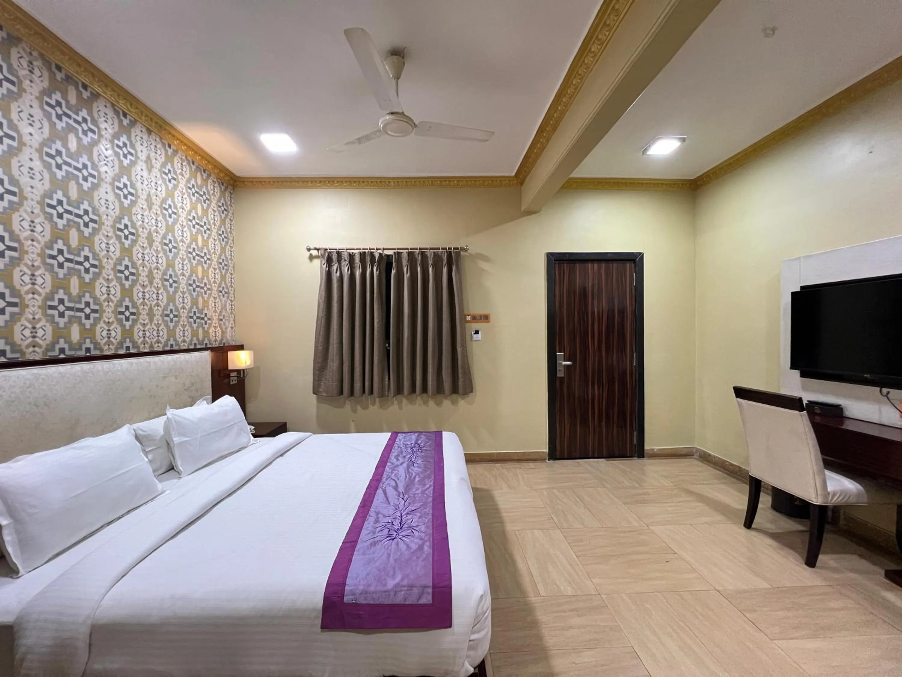 Bed in Aayush Resort