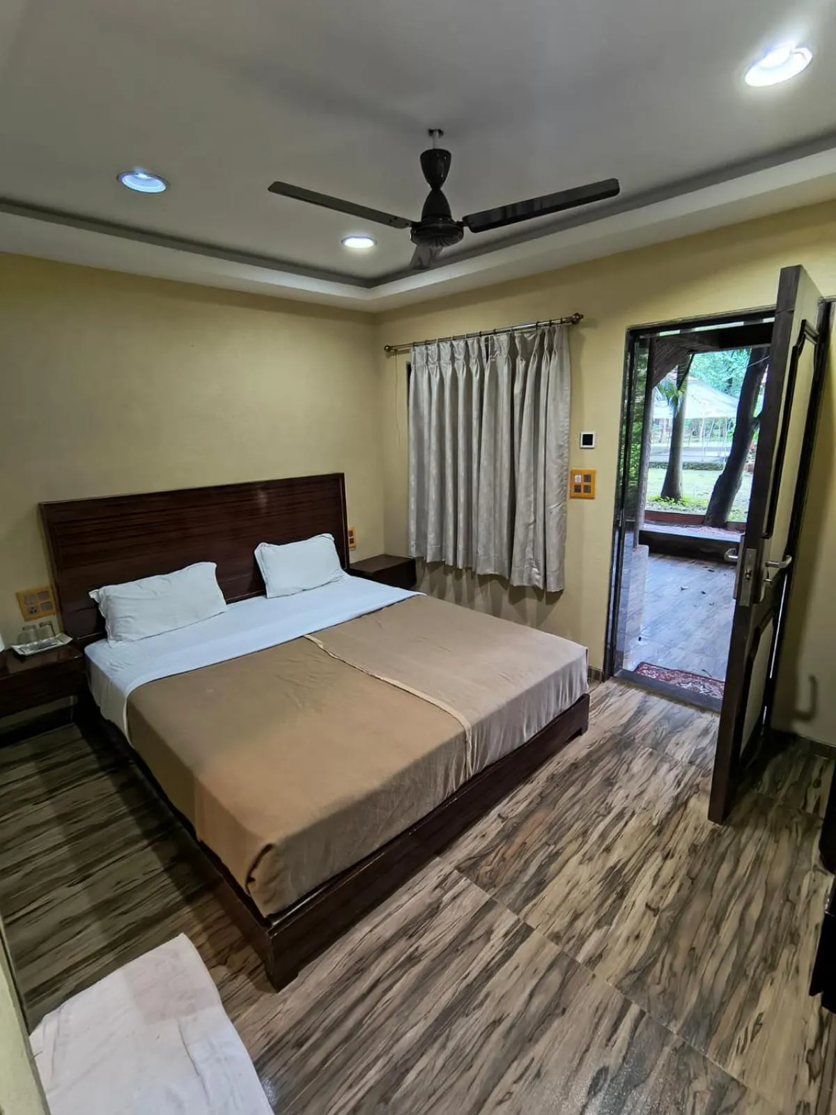 Bedroom, Bed in Aayush Resort
